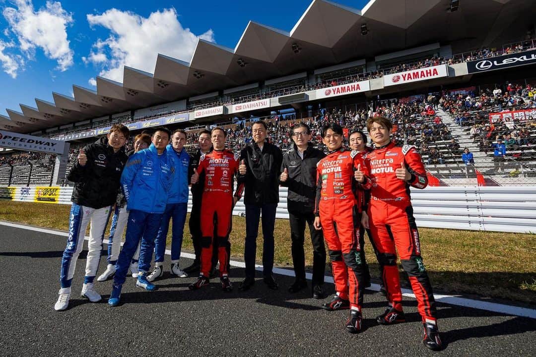 千代勝正のインスタグラム：「ニスモフェスティバル2023 ありがとうございました🏁  会場で沢山のファンの皆様と直接お会いできて、とても楽しい一日でした😊  また来年もサーキットでお会いしましょう！  今シーズンも日産・ニスモチームの応援、本当にありがとうございました！！」