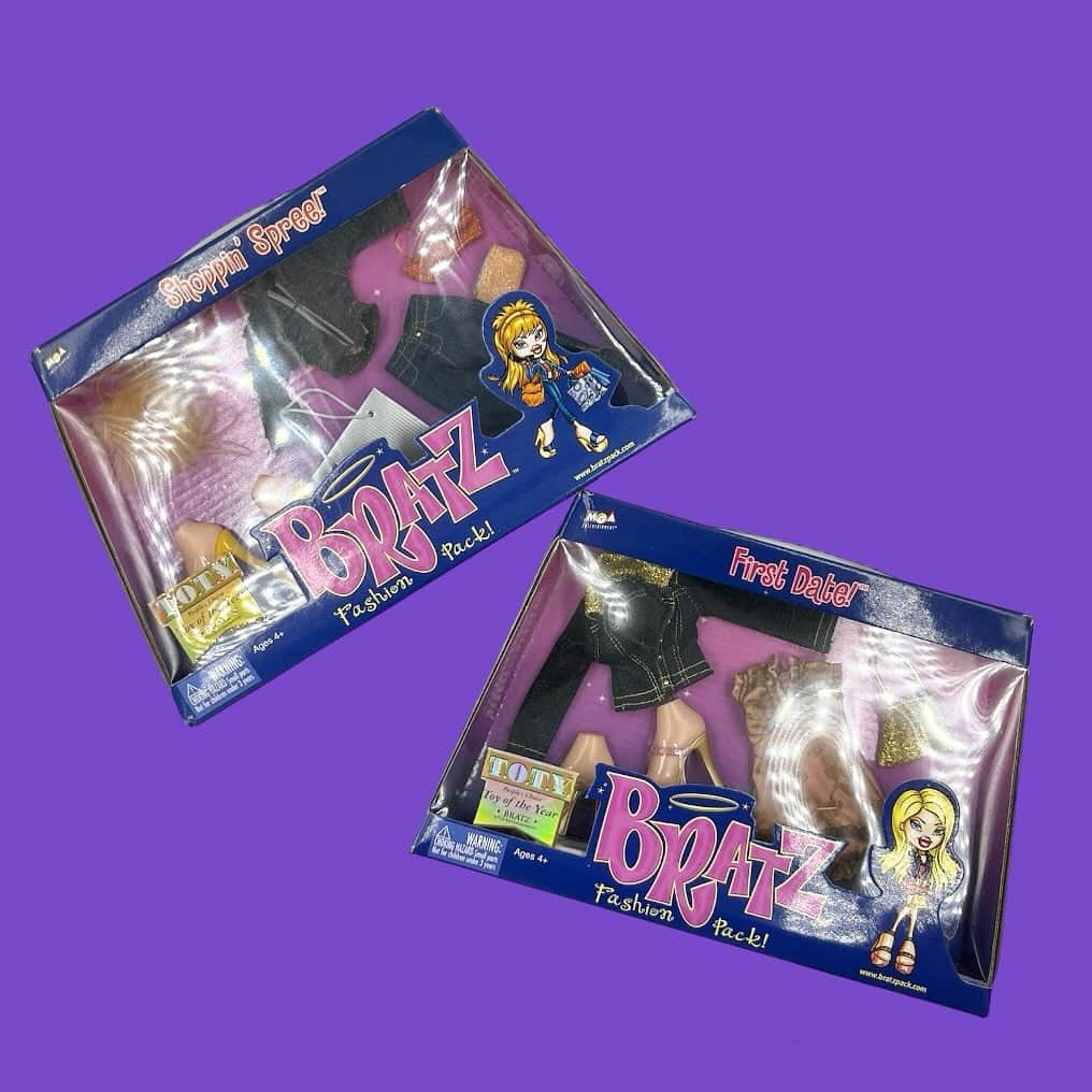 おもちゃやSPIRALのインスタグラム：「2003 Bratz Clothes入荷しました👗👚👠  vintage Bratzの服かわいいです✨」