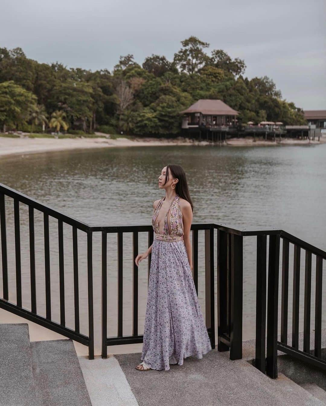 SPELLさんのインスタグラム写真 - (SPELLInstagram)「The dress of the season ✨ angel @melissackoh in our Sienna Halter Maxi ~ crafted with 100% preferred fibres 🎀」12月6日 12時48分 - spell