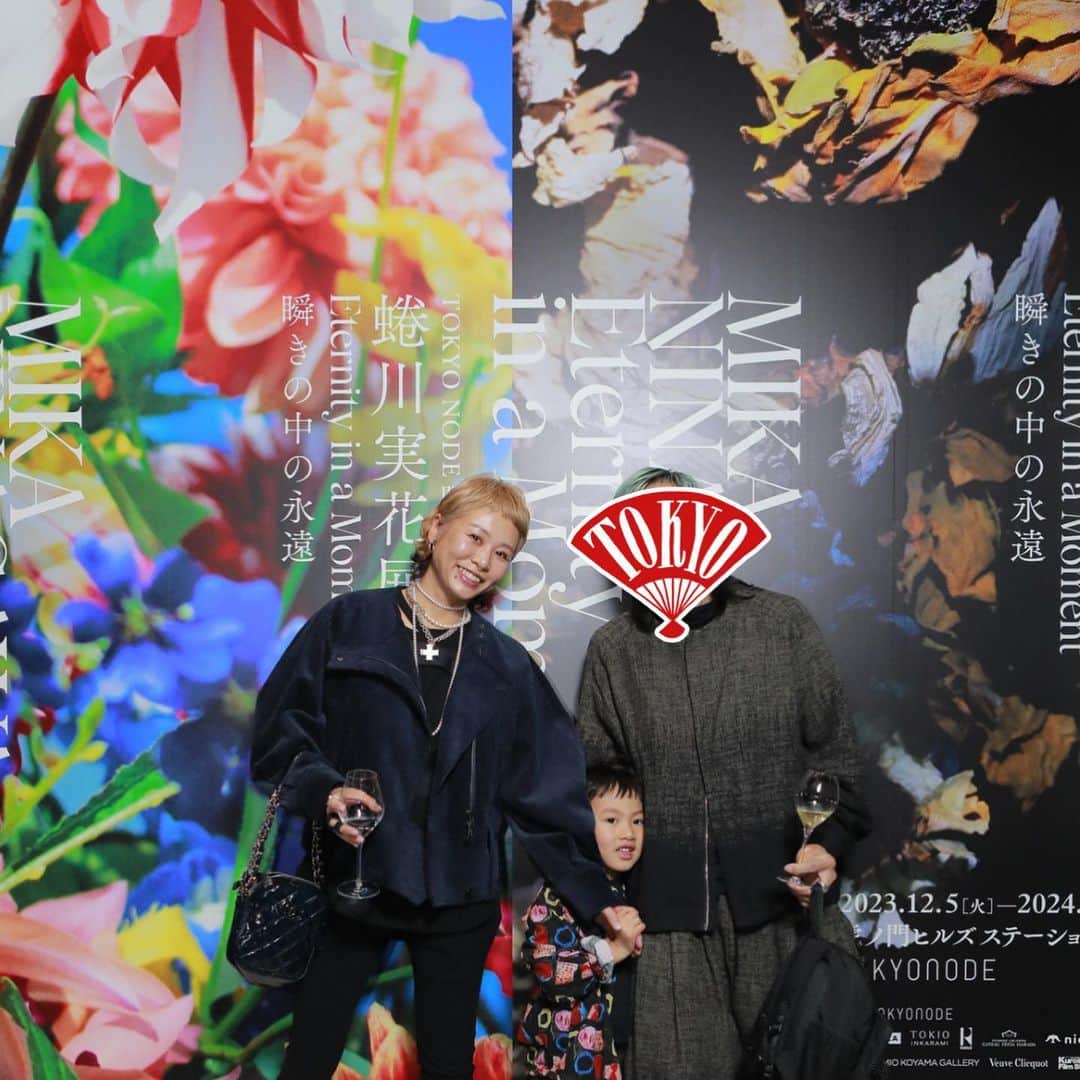 森本容子のインスタグラム：「蜷川実花さんの展覧会 Eternity in a Moment  瞬きの中の永遠 オープニングパーティーへ  ありがとうございました✨  #100万色の桃源郷へ #蜷川実花展eim #TOKYONODE」