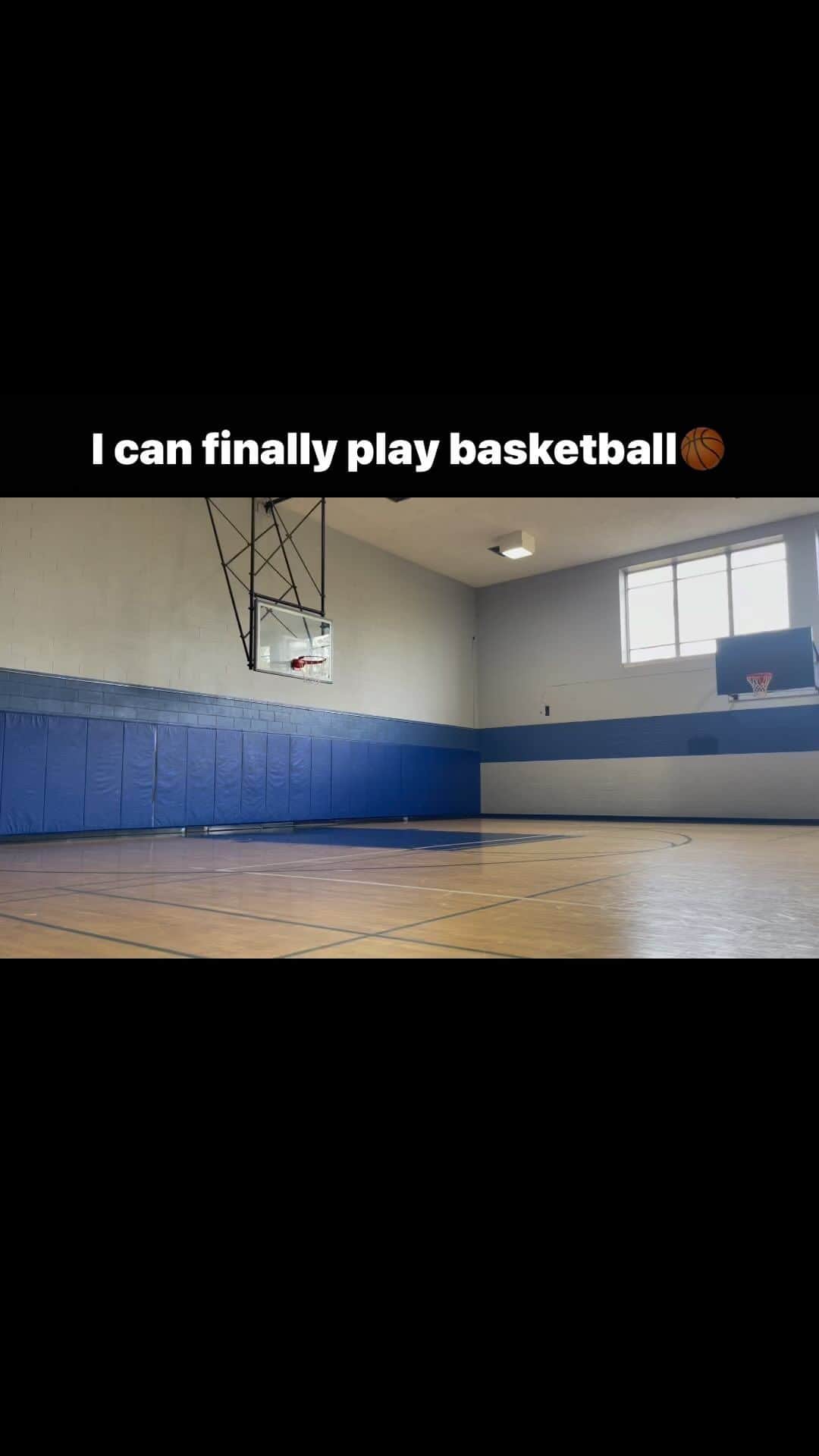 広瀬斗史輝のインスタグラム：「I played basketball for the first time in a while⛹️‍♂️」