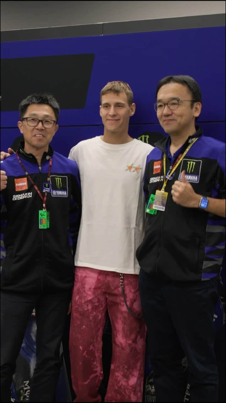 YamahaMotoGPのインスタグラム：「The traditional Valencia GP Saturday night special dinner in our team hospitality 🍝😋  Amongst others, our loyal and supportive sponsor ENEOS were our honoured guests. They could not miss the chance to see our riders at the last race of the season 😊  #MonsterYamaha | #MotoGP | #ValenciaGP | #eneos | #eneosmotoroil | @eneosmotoroileurope」