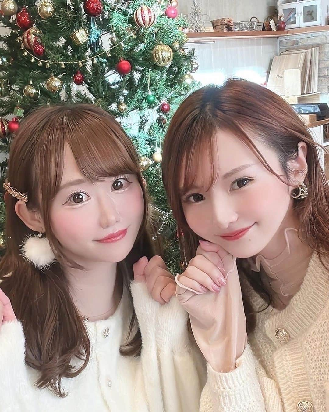 吉田麻衣子さんのインスタグラム写真 - (吉田麻衣子Instagram)「可愛いツリー🎄がある可愛い😍カフェ @accueil_ebisu_official  に行って来たよ❤️ 可愛いだけじゃなく お料理、スイーツ、すごく美味しかった🥹🫶💓また行くw #accueil #ebisu #cafe #ebisucafe  #christmas  #christmastree  #恵比寿カフェ #オムライス #パンケーキ #🎄 #クリスマス #恵比寿　 #アクイーユ #アクイーユ恵比寿」12月6日 22時27分 - maiko.yoshida