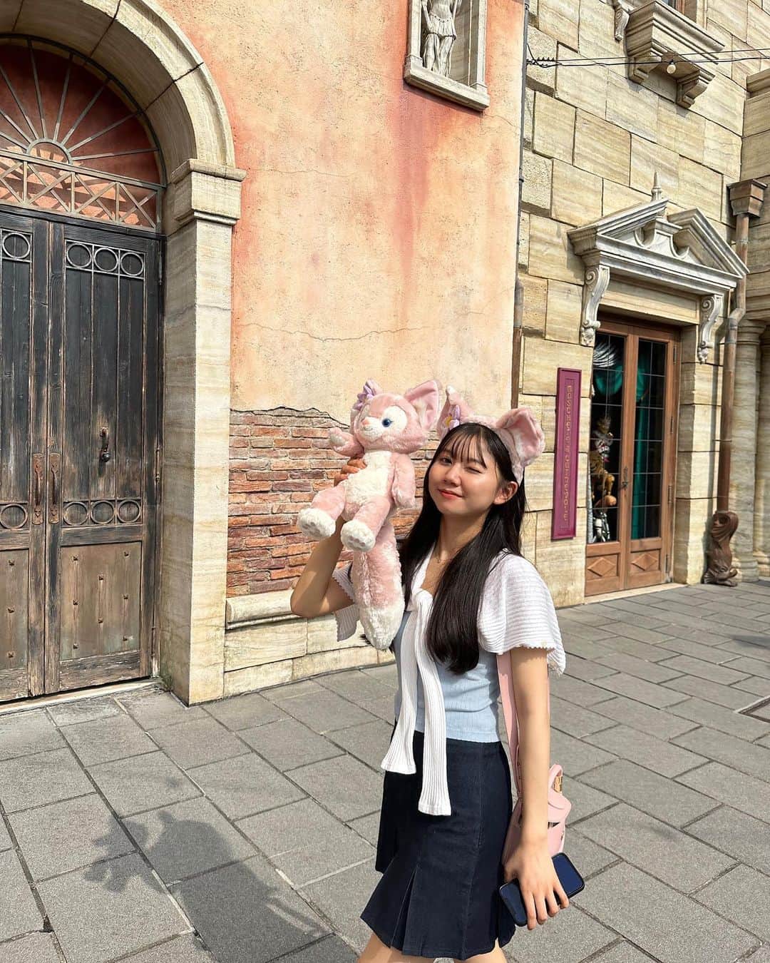 天海ありいさんのインスタグラム写真 - (天海ありいInstagram)「ここ最近のDisneyまとめ🫶🏿🫶🏿  ．  #05 #05line  #jkブランド #jk3  #ヘアアレンジ  #ポートレートモデル #ヘアモデル  #カットモデル  #サロンモデル  #せるふぃー  #セルフィー  #レイアウト #tokyodisney  #リーナベルコーデ  #ディズニーコーデ #いいね #いいね返し  #likes  #ootdstyle  #ootd  #ootdfashion  #followme」12月6日 22時28分 - ally__1020
