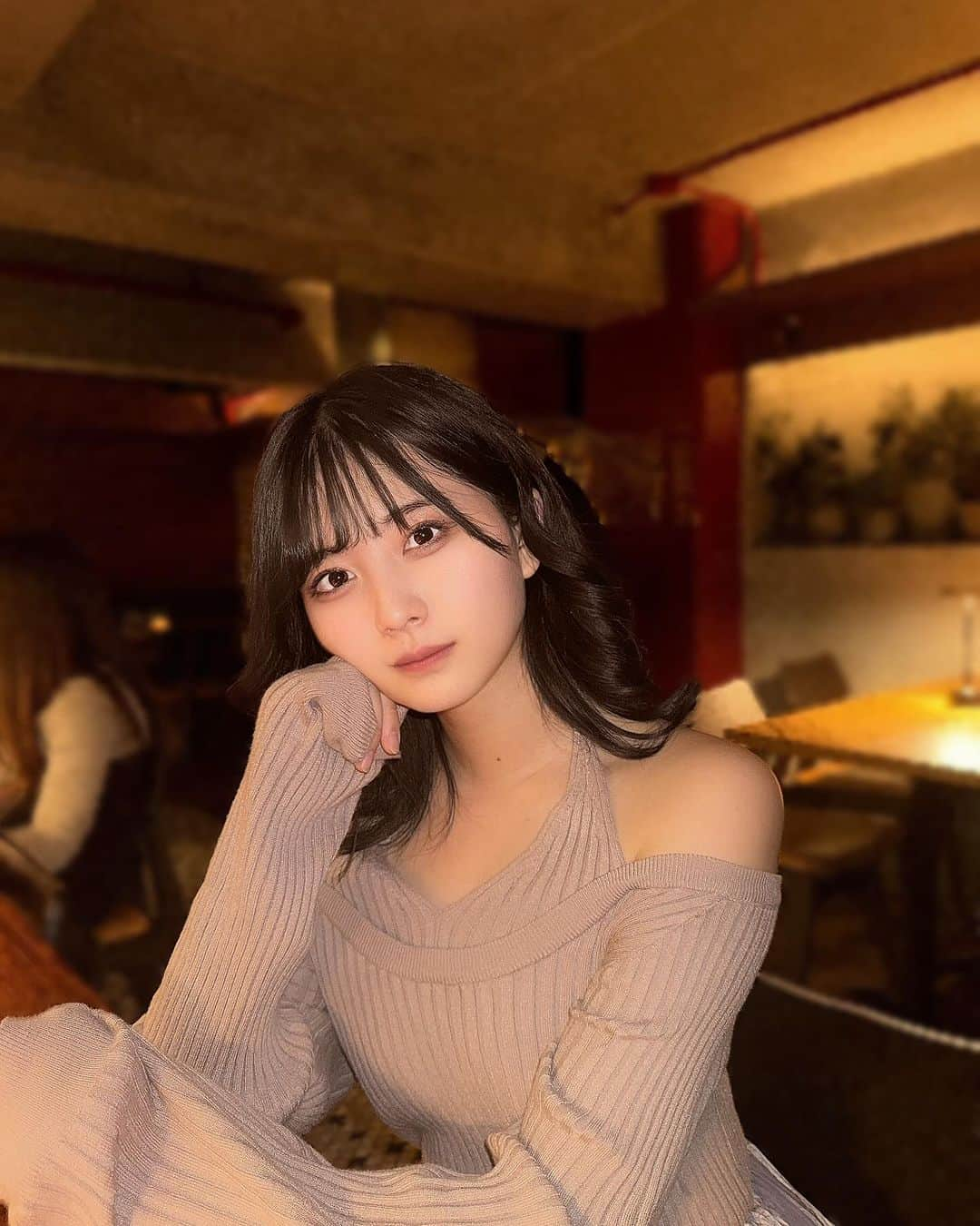 佐藤かれんのインスタグラム：「お出かけした日〜〜〜  お肉って美味しいよね、 ピーマン久しぶりに食べたんだけど美味しかった〜〜  #PR #代官山カルネジーオ #カルネジーオ #代官山グルメ #代官山ディナー #代官山イタリアン #daikanyama #SHEIN #SHEIN購入品　#お肉好きな人と繋がりたい #女子大生の日常 #東京ディナー #東京駅」