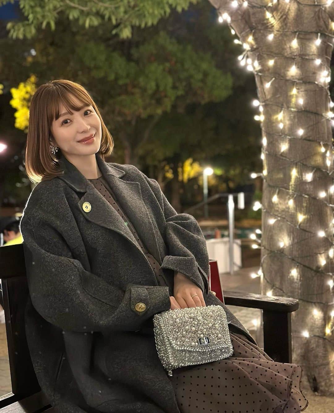 竹内渉のインスタグラム：「今日から12日まで銀座三越でアンテプリマのPOP UPが開催されています💎  私の推しバッグは新作のペルラグリッターのシルバー🤍散りばめられたパールが最高に可愛くてお気に入りです🤩 これ持ってると友達に必ず褒められます^^  【銀座三越 ANTEPRIMA POP UP STORE】 開催日 12月6日（水）～12月12日（火） 三越銀座店本館1階プロモーション  #PR #anteprima #アンテプリマ @anteprima_japan」
