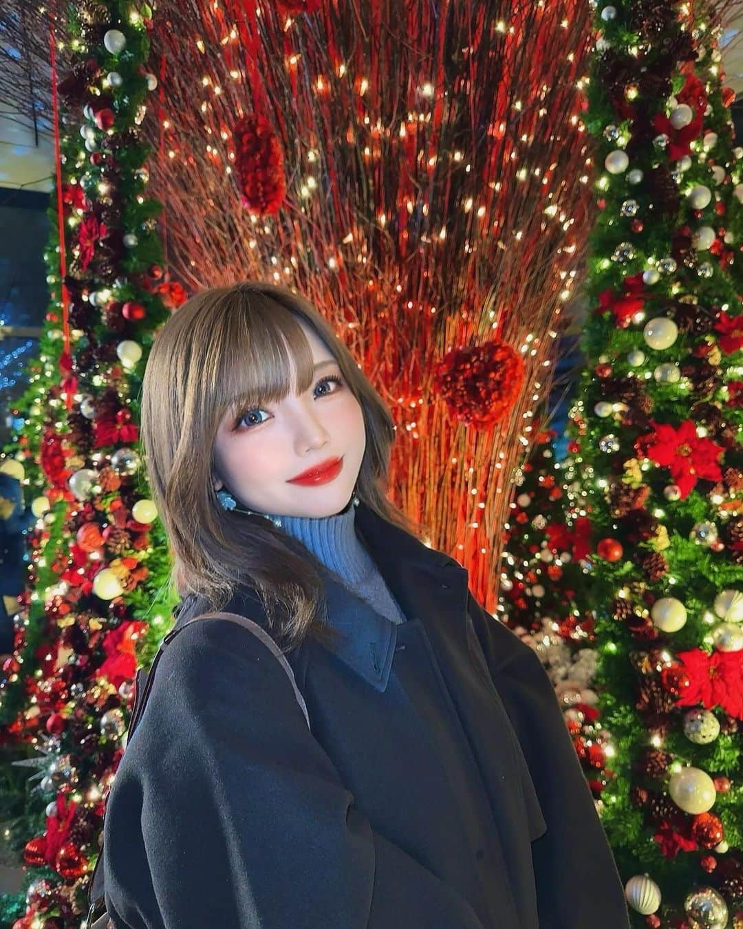 みきでりさんのインスタグラム写真 - (みきでりInstagram)「Christmas mood in Roppongi❤️🎄🌟 クリスマス大好きすぎる！！！！ 明日、クリスマス企画の発表します🎅💖🎁」12月6日 22時44分 - mikidelicious