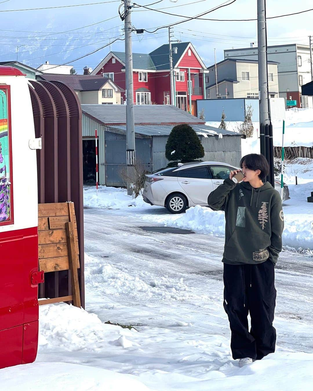 ジョンハンのインスタグラム：「❄️⛄️❄️」