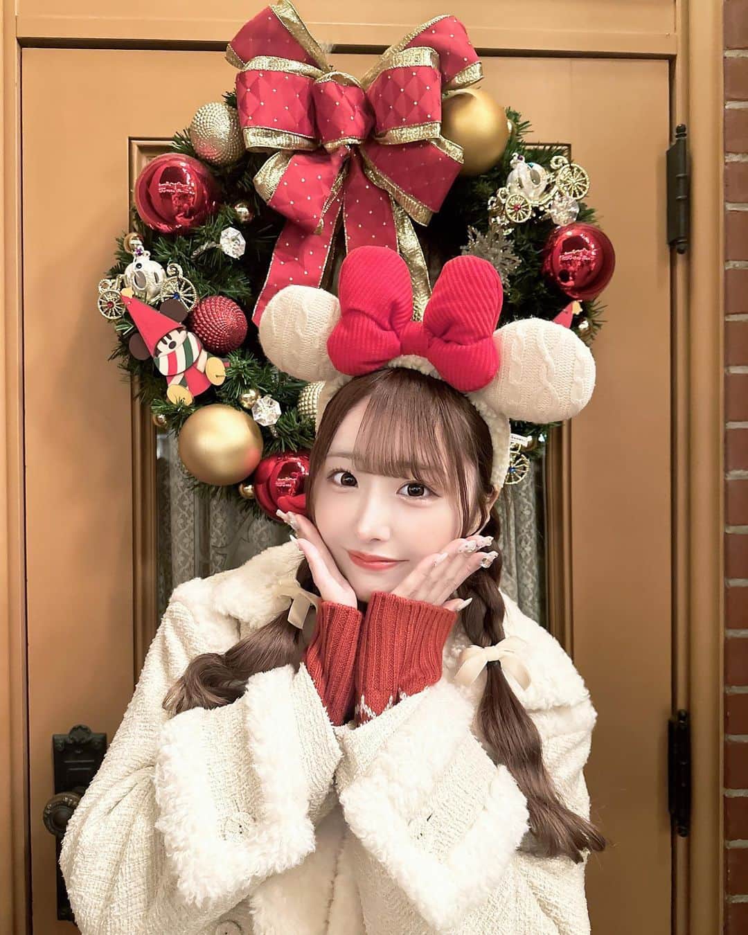 神楽ひなこさんのインスタグラム写真 - (神楽ひなこInstagram)「クリスマスだーいすき𐂂⋆*𖡫 今年のクリスマス一緒に過ごそうね🎅🏻🎄🤍  . .  #ディズニーコーデ#ディズニークリスマス#リルリンリン#ディズニーランド」12月6日 15時01分 - hinako_kagura