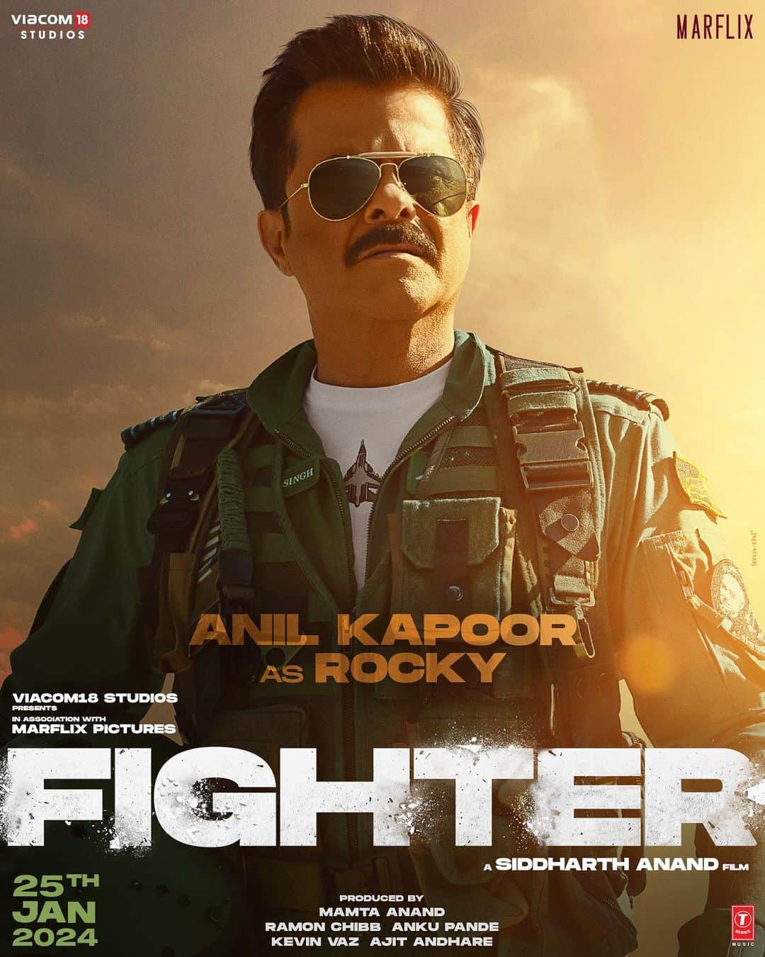 リティク・ローシャンのインスタグラム：「. Group Captain Rakesh Jai Singh Call Sign: Rocky Designation: Commanding Officer  Unit: Air Dragons  Fighter Forever 🇮🇳   #FighterOn25thJan #Fighter   @deepikapadukone @anilskapoor @s1danand #KevinVaz @ajit_andhare @mamtaanand10_10 @ramonchibb @ankupande @vishaldadlani @shekharravjiani @iamksgofficial @akshay0beroi @viacom18studios @marflix_pictures @tseries.official #FighterMovie」