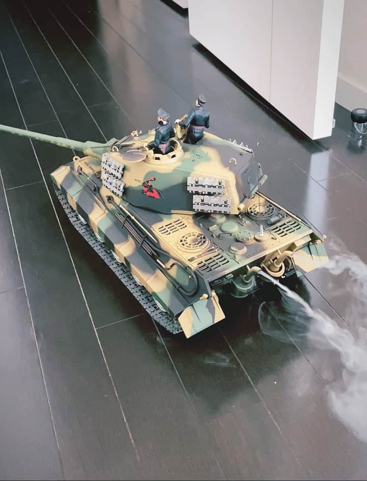 はっとりのインスタグラム：「Tiger II」