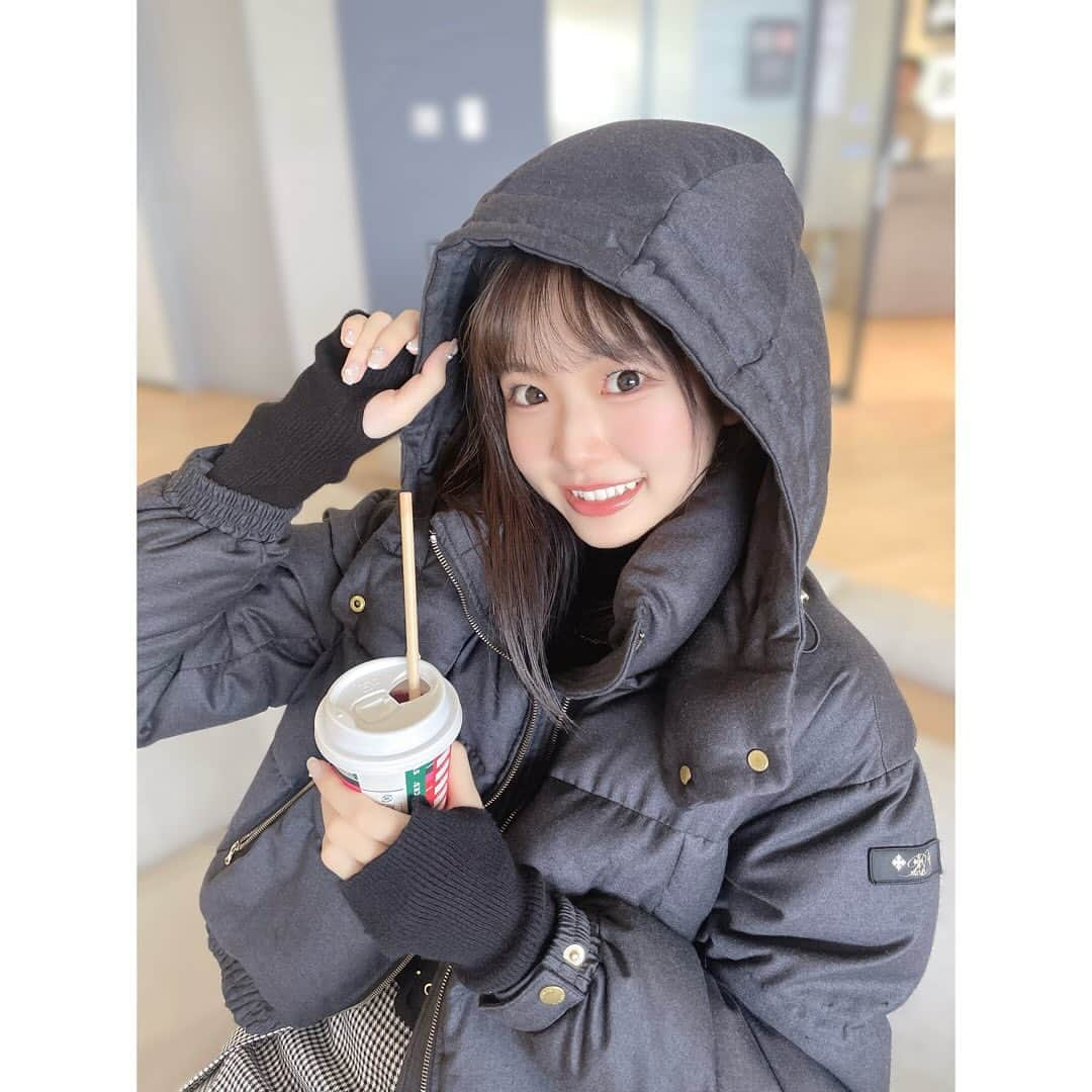 八伏紗世さんのインスタグラム写真 - (八伏紗世Instagram)「寒い🥶  防寒で移動✈️  #寒い#防寒対策#冬コーデ」12月6日 16時11分 - yabusaya0928