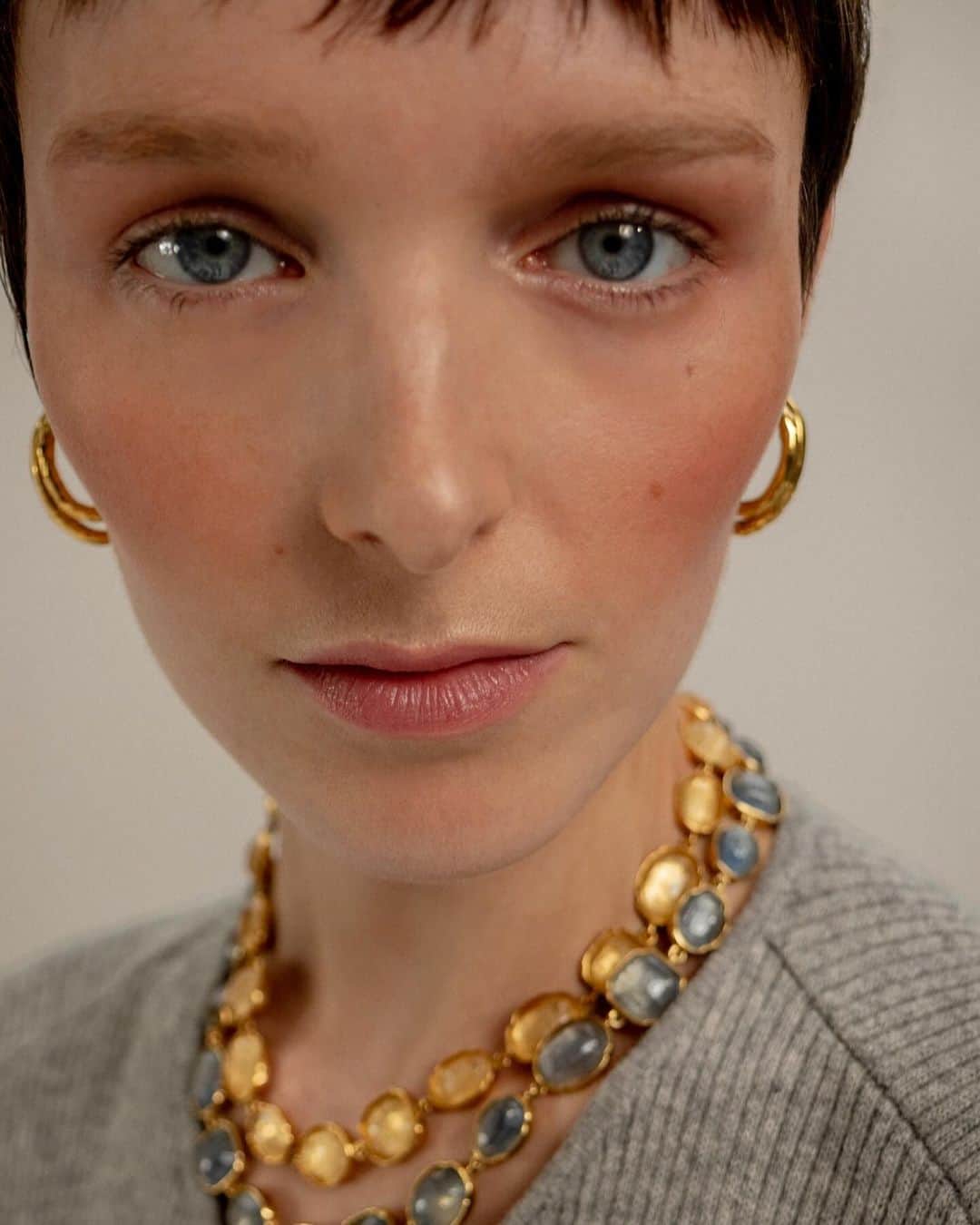 グーセンス パリのインスタグラム：「With Goossens, styling opportunities are endless.   #goossensparis」
