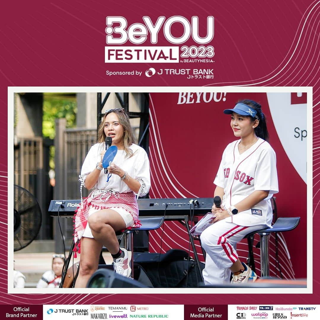 Beauty | Health | Fashionさんのインスタグラム写真 - (Beauty | Health | FashionInstagram)「Hai Beauties! 👋🏻🥰 Pasti udah pada tau dong kalau hari minggu tanggal 26 kemarin Beautynesia baru aja ngadain event BEYOU Festival 2023 yang disponsori oleh @jtrustbank 🤩  acaranya seruuuu banget kan?   Nah, Beauties yang kemarin datang langsung disuguhkan berbagai macam activity yang menarik mulai dari Morning Pound Fit, Trampoline, Mini Golf, Cardio Dance sampai Music Performance by @nadhifbasalamah 🎶 Gak cuma itu, di BEYOU Festival kemarin juga ada Inspirational Talk Show lho, jadi, nggak cuma sehat Beauties juga mendapatkan ilmu yang bermanfaat tentang keuangan, kesehatan dan love yourself! 🫶🏻  Hayo, Beauties yang kemarin ikut dateng kira-kira activity mana nih yang paling seru? Komen yuk! 😍  Buat yang kemarin gak sempet dateng, tenang aja ya dan harus terus stay tune di Instagram Beautynesia untuk event-event menarik selanjutnya ya! 🥰  #BEYOUFEST2023 #BeYouFestivalbyBeautynesia」12月6日 17時00分 - beautynesia.id