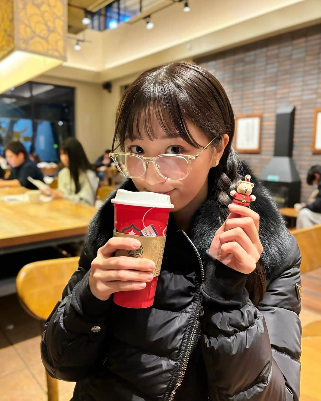 田辺真南葉さんのインスタグラム写真 - (田辺真南葉Instagram)「ずっと探してたくまちゃん！🐻 クリスマスシーズン大好きだから365日使おっと🎄」12月6日 16時32分 - manaha_tanabe