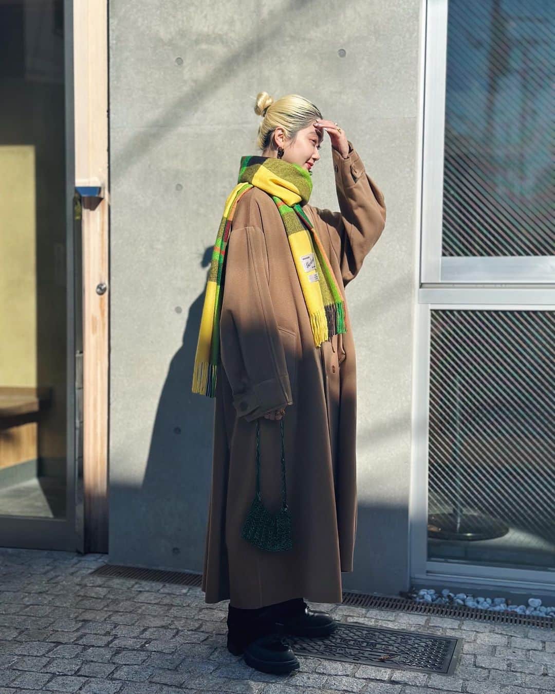 柳瀬未央さんのインスタグラム写真 - (柳瀬未央Instagram)「. scarf @magnibergofficial  coat @gabrielacollgarments  bag @rabanne   #0138n_fashion #magniberg  #superamarket #winterfashion」12月6日 16時38分 - _0138n