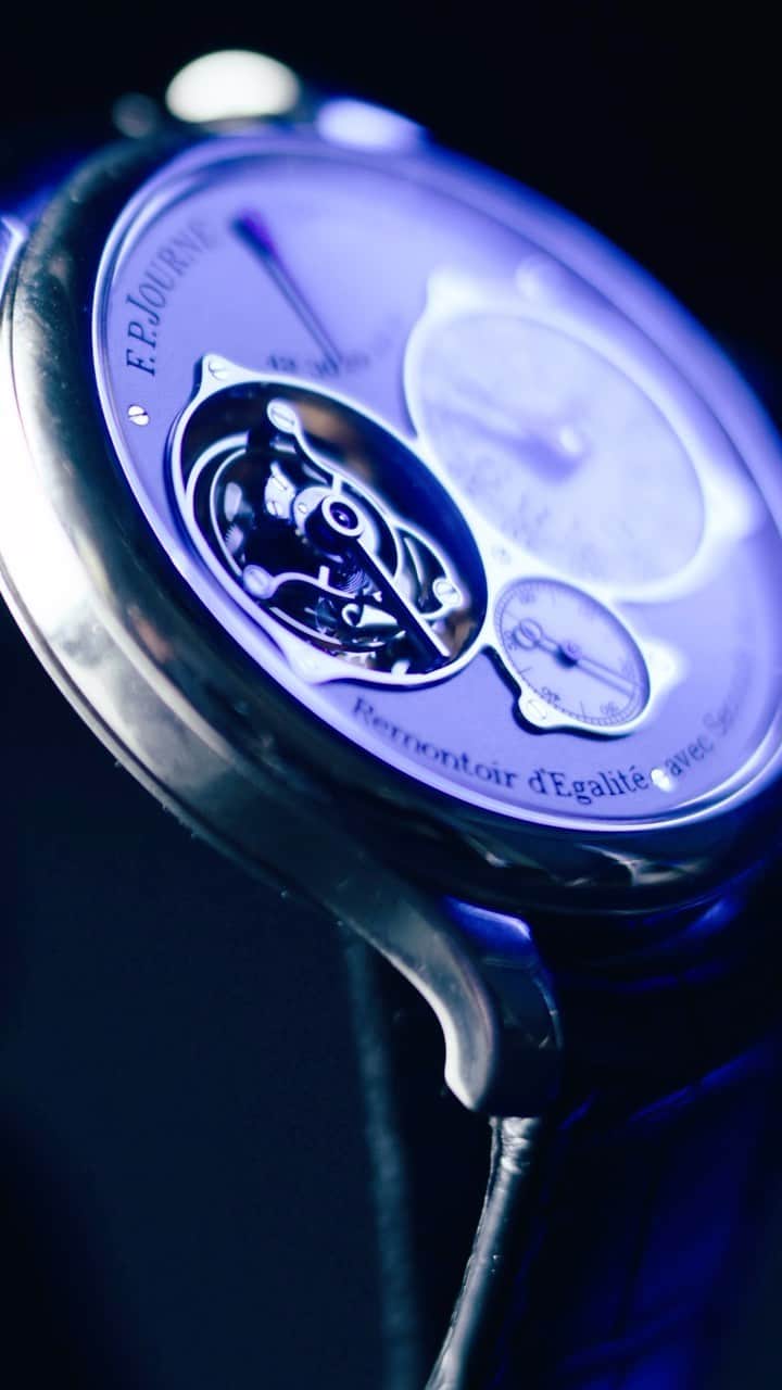 Daily Watchのインスタグラム：「A very fine F.P. Journe Souverain Dead Seconds Tourbillon in platinum, to be sold next week in London @bonhamswatches #fpjourne #fpjournewatches」