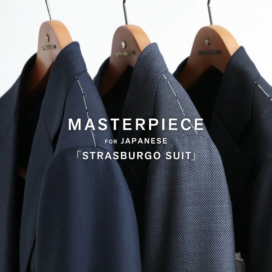ストラスブルゴのインスタグラム：「⁡ -MASTERPIECE FOR JAPANESE 「STRASBURGO SUIT」- ⁡ ストラスブルゴはこれまで世界中のブランドやテーラーのスーツを展開してきました。数多くある中でも、軸としているのがSTRASBURGOのスーツです。ストラスブルゴの専属テーラーとして活躍する大島崇照（おおしまたかあき）氏の監修の元、2017年から展開する同コレクションのスーツは、"日本人に向け"クセのない自然な服を目指し、安心なフィットとスタイリングを提案します。 ⁡ 左 Suit <STRASBURGO> ¥165,000 商品コード：1002123301002 ⁡ 中 Suit <STRASBURGO> ¥165,000 商品コード：1002123101002 ⁡ 右 Suit <STRASBURGO> ¥160,600 商品コード：1002123301002」