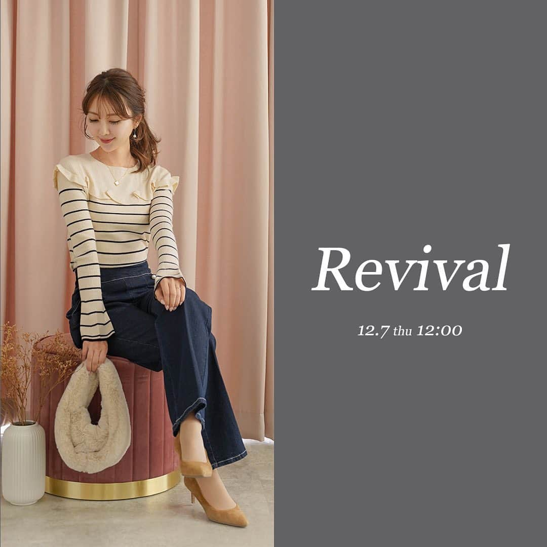 vanillerのインスタグラム：「360度可愛いニット♡  【REVIVAL】 12.7 thu 12:00〜  スカラップ ヨークフリル バイカラー ニット Price：¥9,790(税込） Color：ネイビーボーダー、ピンクボーダー、ピンクモカ、ブラック lvn412-1528 -—————————  スカラップ部分を丁寧に仕立てる、 ＜インターシャ編み＞という高度なテクニックを用いた 大人可愛いスカラップフリルデザインニット  インターシャ編みの最大の特徴は ・縫い合わせ部分のゴワつきが少なく肌触りが優しい ・編み目をより綺麗に見せる ・細部のディティールも綺麗に見せる  vanillerこだわりの大人可愛いディテールを 美しく繊細に表現しました  今日の新作や、 他のアイテムが気になった方は、 @lerevevaniller プロフィールから 公式サイトをチェック🔍  SHOP：@joint_space #lerevevaniller #vaniller #中田絵里奈 #js_fashion #jointspace  #オトナ女子#大人可愛い#キレイめコーデ#お出かけコーデ #大人フェミニン #デートコーデ#2023AW#冬コーデ#ボーダー柄#スカラップ」