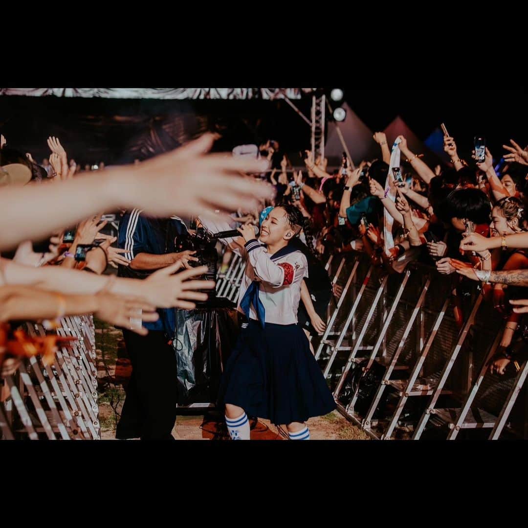 RINさんのインスタグラム写真 - (RINInstagram)「#THESEISHUNTOUR2023 There was so much energy in each of the 10 cities  I felt on my body and heart again The power born from humans is the best.🤝  This power is SEISHUN. This is "THE SEISHUN TOUR"❕  Beyond countries and regions, beyond languages, ATARASHII GAKKO! Everyone who met Thank you so much🫂  I had a lot of heart-to-heart conversations with myself and felt that it possibilities for the future of us. So I’m happy.  This time's big treasure, engraved in my heart AG! around the world more🌏 ARIGATO❤️  🤝  全10都市それぞれに沸るエナジー 人間から生まれるパワーの素晴らしさを あらためて肌で感じた日々  このパワーこそがSEISHUN まさに"THE SEISHUN TOUR"❕  国、地域を超えて、言語を超えて みんなと繋がれていることに心から感動している。 ATARASHII GAKKO!と出会ってくれたみんな 本当にありがとう🫂  今回の大きな宝物、心に大切に刻んで、 AG! around the world more🌏 ARIGATO❤️  愛をこめて。！」12月6日 18時24分 - rin_leaders