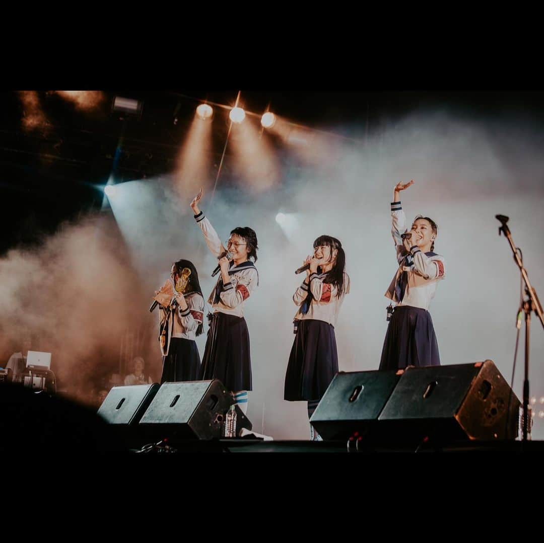 RINさんのインスタグラム写真 - (RINInstagram)「#THESEISHUNTOUR2023 There was so much energy in each of the 10 cities  I felt on my body and heart again The power born from humans is the best.🤝  This power is SEISHUN. This is "THE SEISHUN TOUR"❕  Beyond countries and regions, beyond languages, ATARASHII GAKKO! Everyone who met Thank you so much🫂  I had a lot of heart-to-heart conversations with myself and felt that it possibilities for the future of us. So I’m happy.  This time's big treasure, engraved in my heart AG! around the world more🌏 ARIGATO❤️  🤝  全10都市それぞれに沸るエナジー 人間から生まれるパワーの素晴らしさを あらためて肌で感じた日々  このパワーこそがSEISHUN まさに"THE SEISHUN TOUR"❕  国、地域を超えて、言語を超えて みんなと繋がれていることに心から感動している。 ATARASHII GAKKO!と出会ってくれたみんな 本当にありがとう🫂  今回の大きな宝物、心に大切に刻んで、 AG! around the world more🌏 ARIGATO❤️  愛をこめて。！」12月6日 18時24分 - rin_leaders