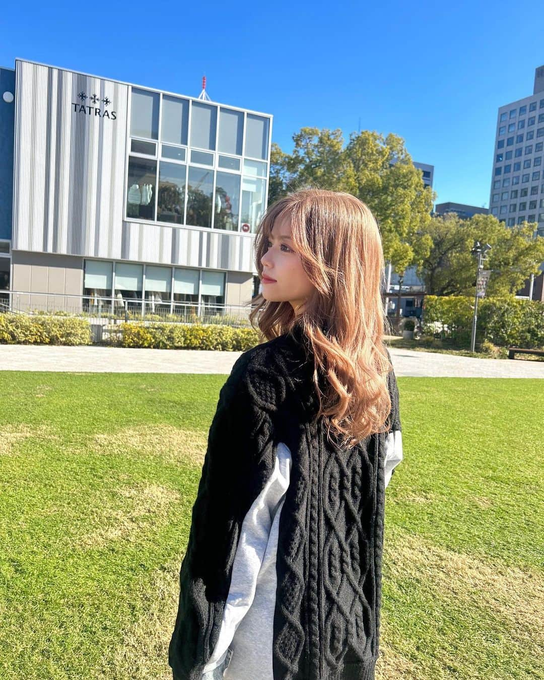 西川樹里さんのインスタグラム写真 - (西川樹里Instagram)「in nagoya✨🩵  #ootd #hypercouture #instalike #instafashion #nagoya #hisayaodoripark」12月6日 18時37分 - jurichaan1116