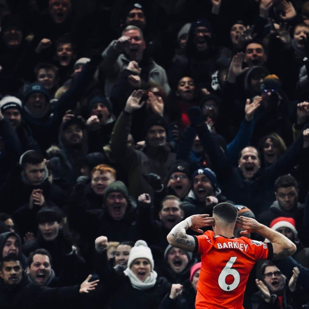 ロス・バークリーのインスタグラム：「Disappointing ending but we went toe to toe with the league leaders, proud of the team. Enjoyed my first goal at the Kenny! Go again Sunday. @LutonTown 👊🏻」