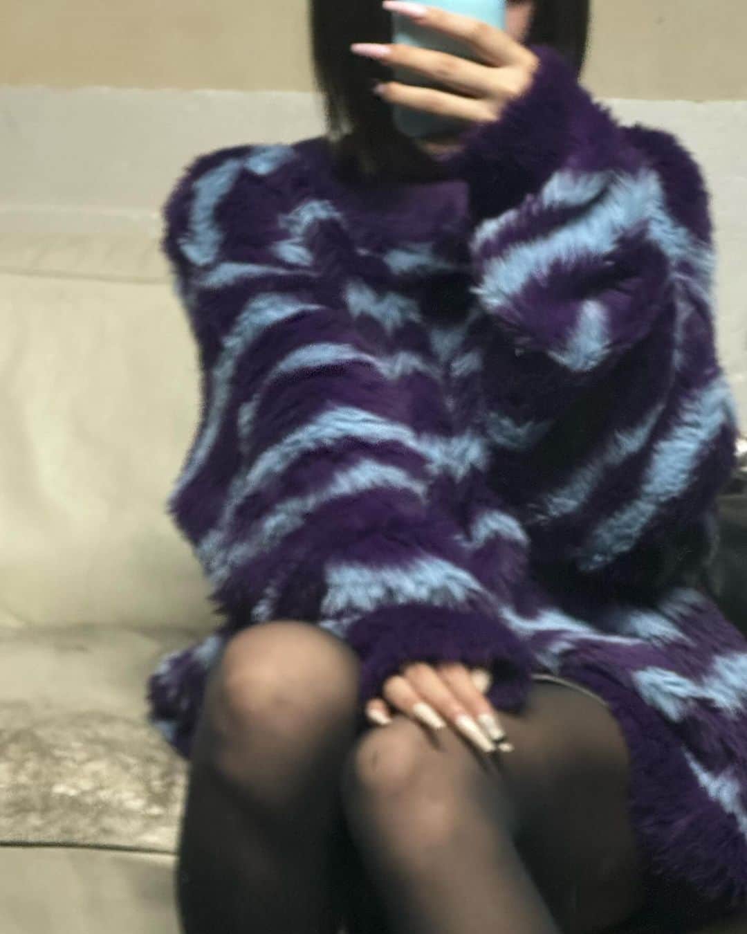 MIRIさんのインスタグラム写真 - (MIRIInstagram)「どっか旅行にでも行きたいなぁ〜。 ライブで地方行く時は、 基本ライブ終わったらすぐ帰っちゃうから 観光とかあんまりしたことないし(´･_･`) みんなの住んでるとこのここ行ってみて！ っていうのがあればぜひ教えてくださいまし。  昨日ストーリーに載せたら そのニット可愛い！そのコーデ好き！ と、ありがたいコメントたくさんもらったので☺︎ めちゃくちゃあったかニット。 触った瞬間触り心地がフカフカで 一生触ってたくなる🫠 ・ ・ ・ ・ ・ ・ #pr #aiver #ニットコーデ」12月6日 18時53分 - onakasuitamiri