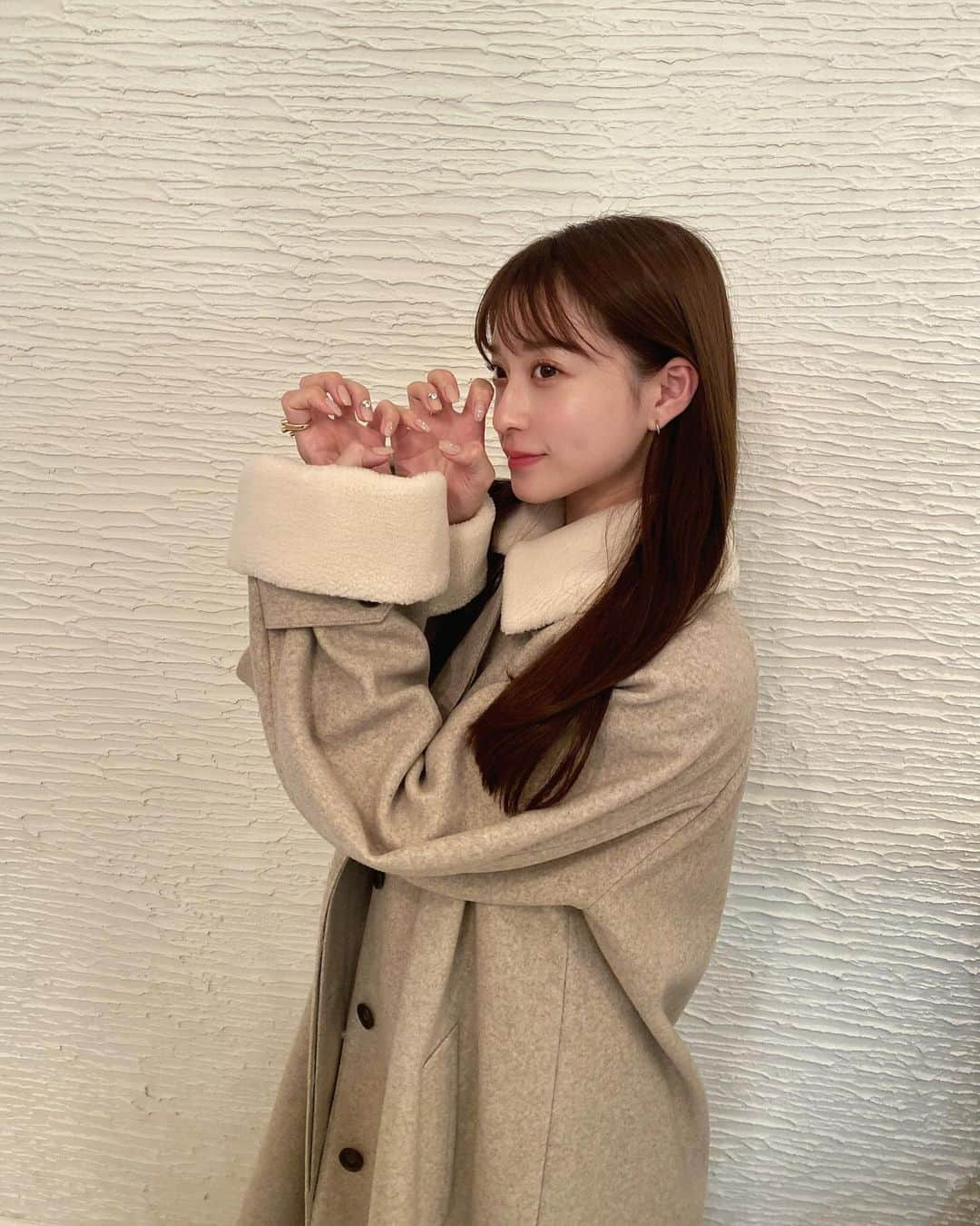 renさんのインスタグラム写真 - (renInstagram)「・ ・  ネイルを見せると思いきや#れんの服  @freaksstore_official のコート 可愛すぎる🧈🥞🤖 襟も袖も自由自在なのも好き。  #PR #freaksstore #フリークスストア」12月6日 18時58分 - _reeen_