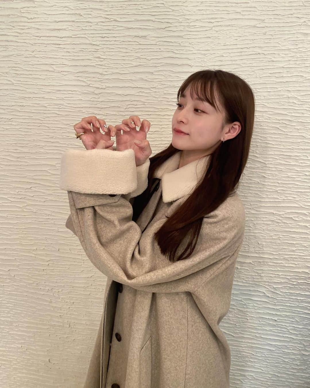 renさんのインスタグラム写真 - (renInstagram)「・ ・  ネイルを見せると思いきや#れんの服  @freaksstore_official のコート 可愛すぎる🧈🥞🤖 襟も袖も自由自在なのも好き。  #PR #freaksstore #フリークスストア」12月6日 18時58分 - _reeen_