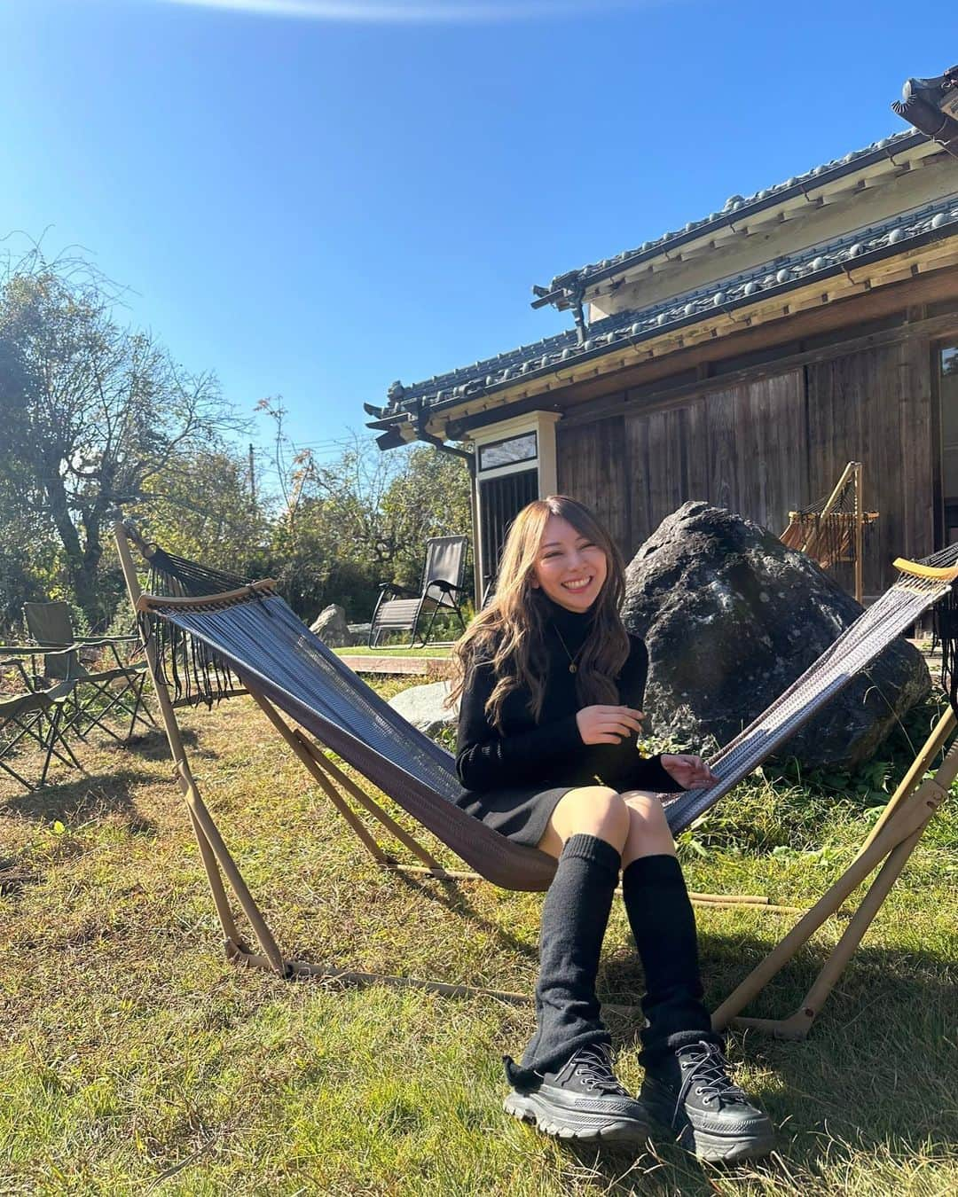 ベイビーリオンさんのインスタグラム写真 - (ベイビーリオンInstagram)「. この前の千葉トリップ🦁✈️🐾  朝日見て、ゴルフして サウナ入って、ご飯作って、焚き火して 星空を見て、グランピングという 最上級の贅沢フルコース 🌅🏕️⛳️🧖‍♀️🍳🌌  グランピングは @takivillage  サウナは　@takivillage_lepo で 天気にも恵まれて、 全部がいい時間だったー🦁  自然を感じて自分たちで楽しみを 作れる人たちといれることが ほんとーに幸せだ🫶✨ . #outdoorliving #livelifeoutside  #キャンプ #グランピング #千葉キャンプ #ゴルフ #ゴルフ女子 #サウナ #ライフスタイル #ウェルネスライフ」12月6日 18時59分 - baby__lion