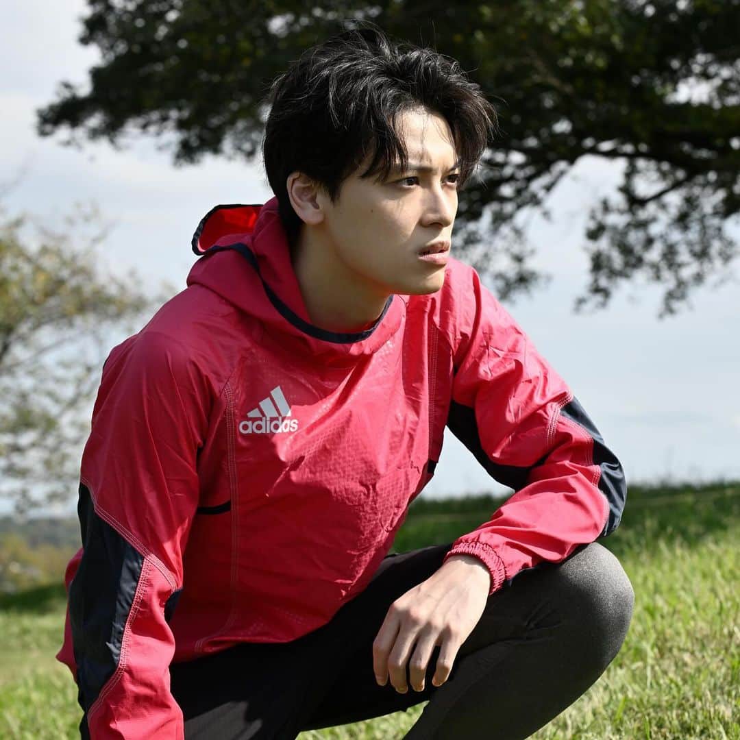 夫婦が壊れるときさんのインスタグラム写真 - (夫婦が壊れるときInstagram)「. 草原でユキを見つけた翔 婚約者となる2人ですがこのまま幸せになるのか 玲矢はユキは再会できるのか？  【金曜ドラマDEEP】 #秘密を持った少年たち 🤫 第10話は 12月8日(金)24時40分放送👁️  TVer、Huluでは 毎週金曜深夜配信🎸  #大原優乃 #松本大輝 #龍宮城 #大東立樹  #大谷亮平 #秘密少年」12月6日 19時00分 - deepfriday_ntv