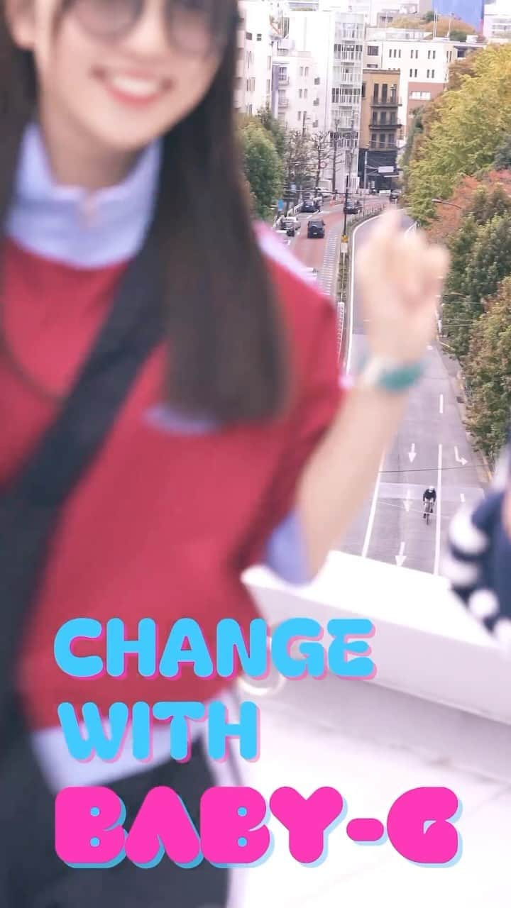 吉田佳音のインスタグラム：「＜CHANGE with BABY-G＞ スポーツミックスコーデLOOKBOOKに挑戦🎧🍃 ポイントは、レトロポップがかわいいBABY-Gだよ！ トラックジャケットにカラフルなBABY-Gがめちゃオシャレ💛 #CASIO #baby_g #BABYGコーデ #BGA310RP #PR #冨永真姫 #吉田佳音 #emmary #teamcinderella #スポーツミックスコーデ #スピンズ」