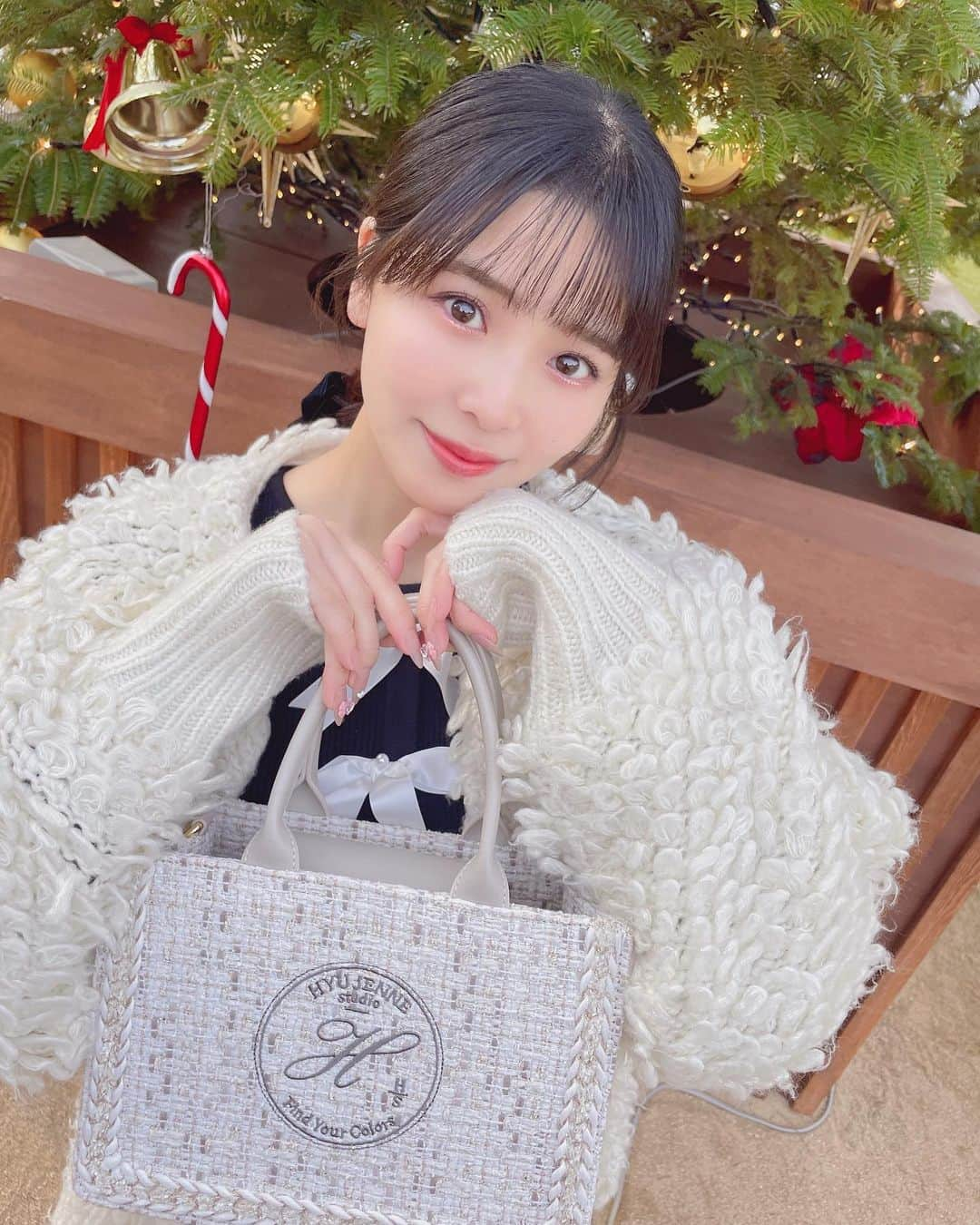 安田桃寧さんのインスタグラム写真 - (安田桃寧Instagram)「Christmas market 🎀𖤐 ̖́-   初めて行ってきたー！ 美味しそうなフードたくさんあって楽しかった🤭💭🍷 . . . #てんしば #クリスマスマーケット #クリスマスマーケット大阪 #meltie #HYUJENNIE_JP #HYUJENNIE #hyujennie_jp #hyujennie #frenchgirly #girly #フレンチガーリー #pink #ピンク加工 #girlyfashion #girl #ガーリー」12月6日 19時10分 - peachpeach_o6o8