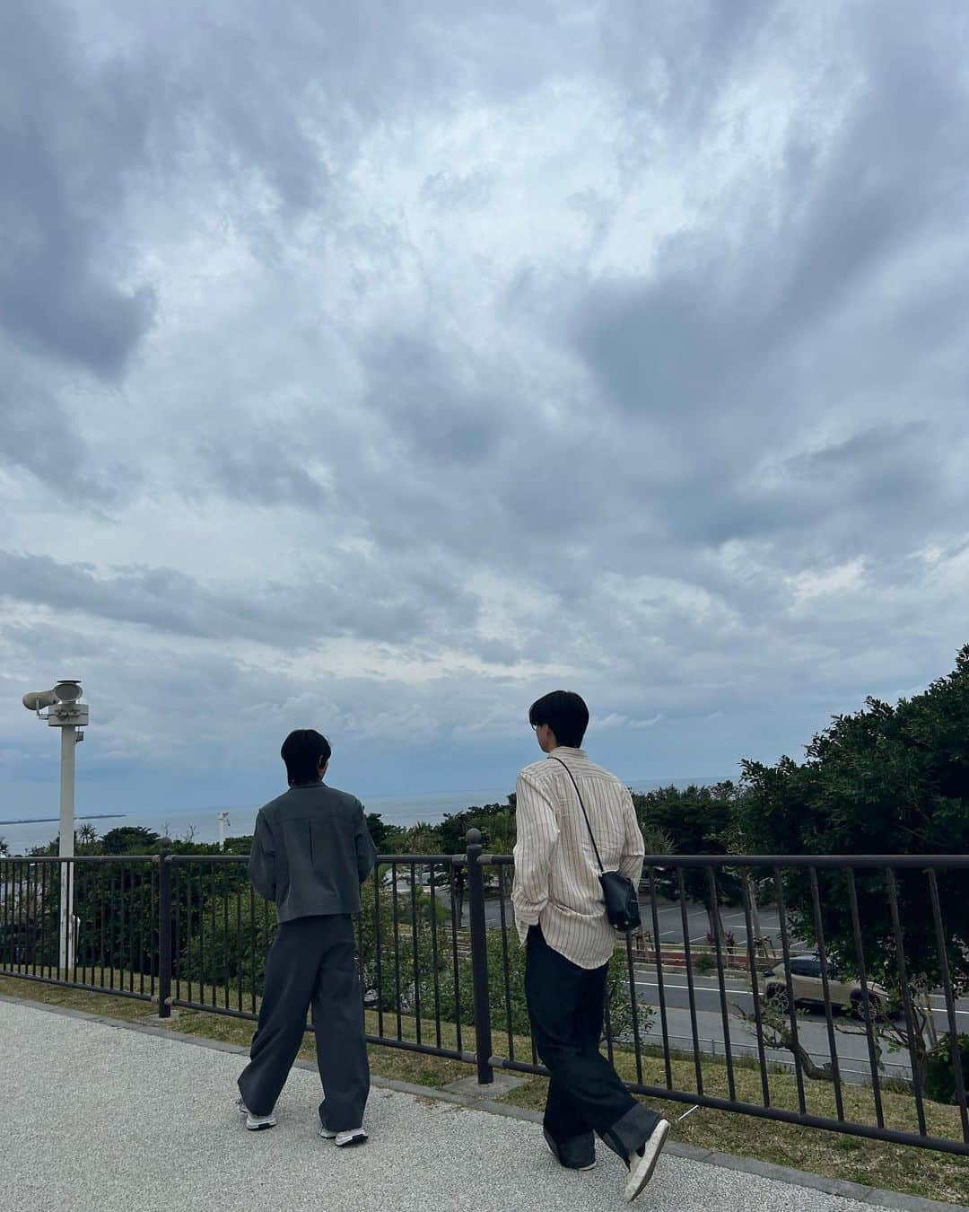 鈴木志音さんのインスタグラム写真 - (鈴木志音Instagram)「沖縄でタカさんとphoto😎  最高の旅でした。」12月6日 19時20分 - shion_supafuru