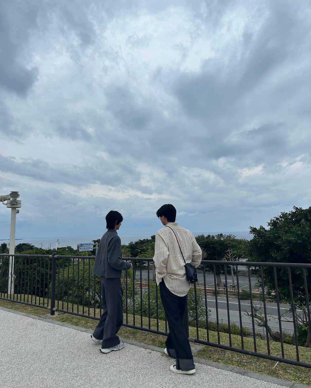 鈴木志音さんのインスタグラム写真 - (鈴木志音Instagram)「沖縄でタカさんとphoto😎  最高の旅でした。」12月6日 19時20分 - shion_supafuru