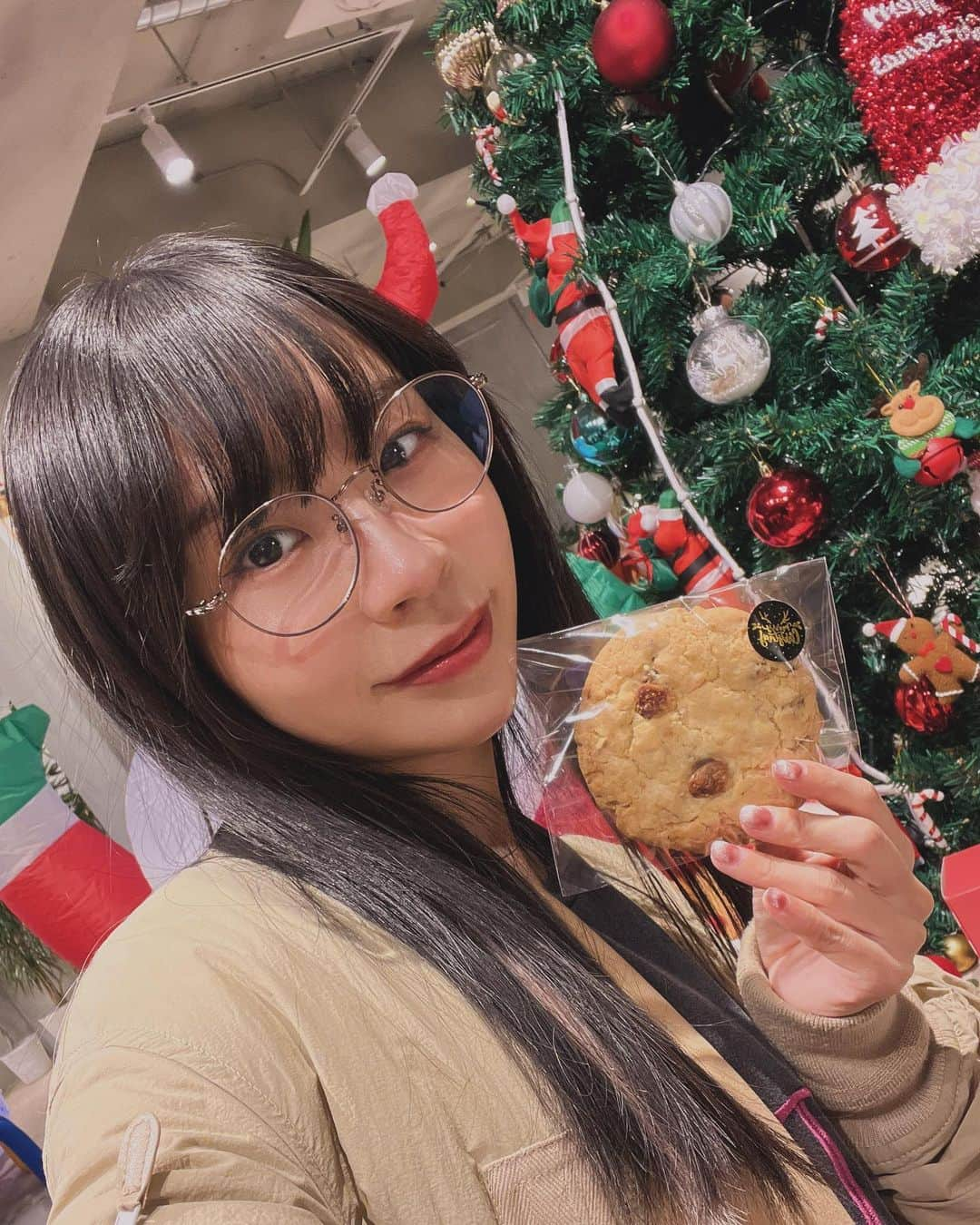 古川未鈴のインスタグラム：「洒落てる店に単独で突撃して ちゃんと写真も撮りました」