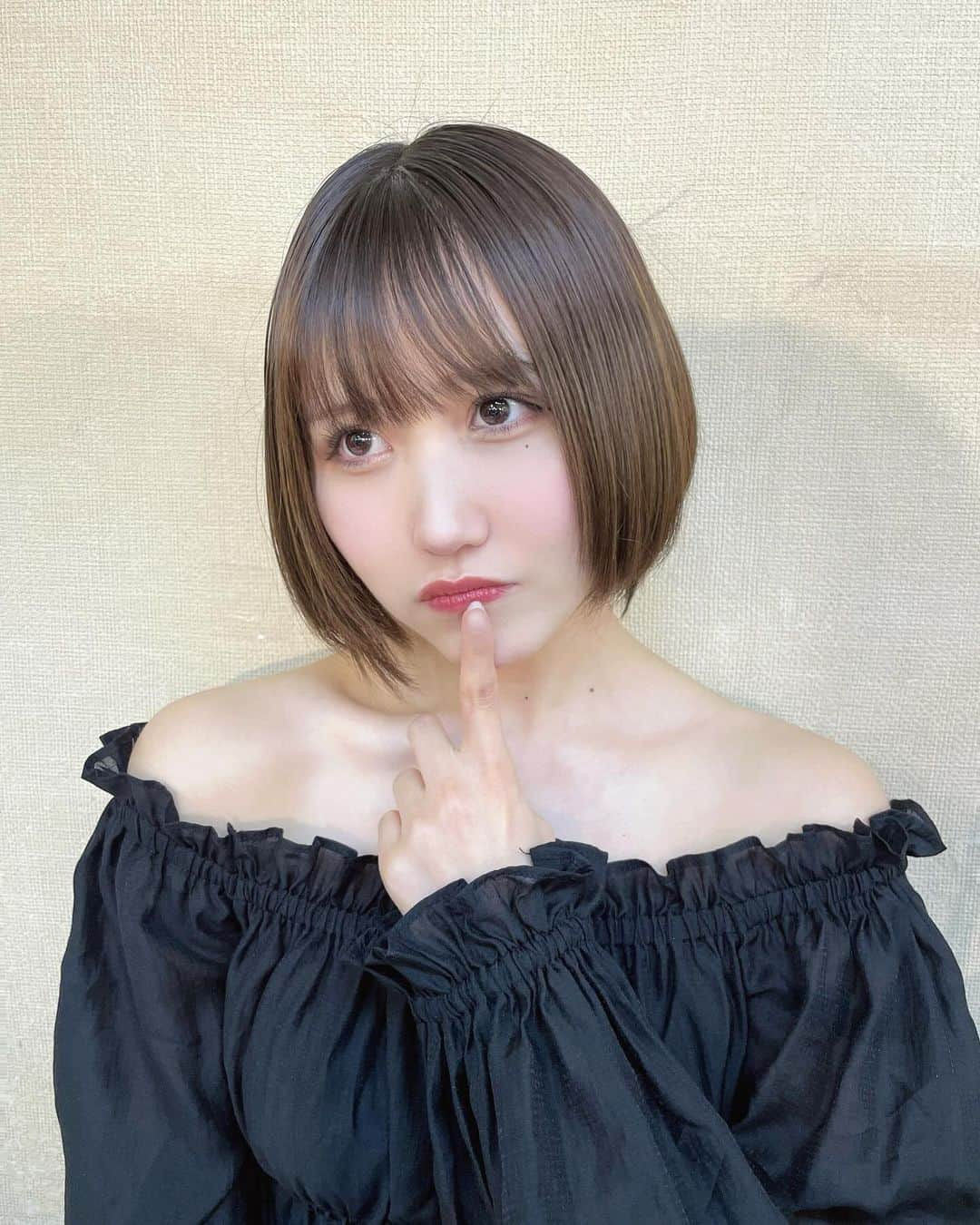 公野舞華のインスタグラム：「⁡ ⁡ ⁡ るなの私服をお借りしました😌 ⁡ こんな大人っぽい洋服持ってたのね！ ⁡ ⁡」