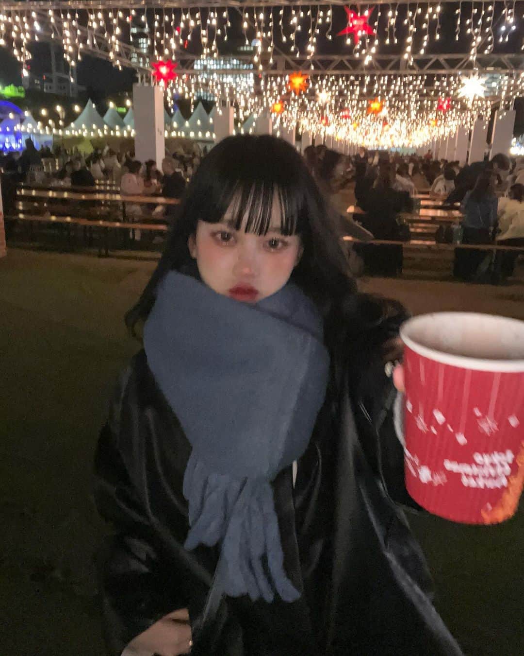 びすこさんのインスタグラム写真 - (びすこInstagram)「christmas market🎄  明治神宮外苑のクリスマスマーケット、正直ホームパーティのが好きだけれどイベント達成した気分なので満足😌🤍」12月6日 19時57分 - na56482n