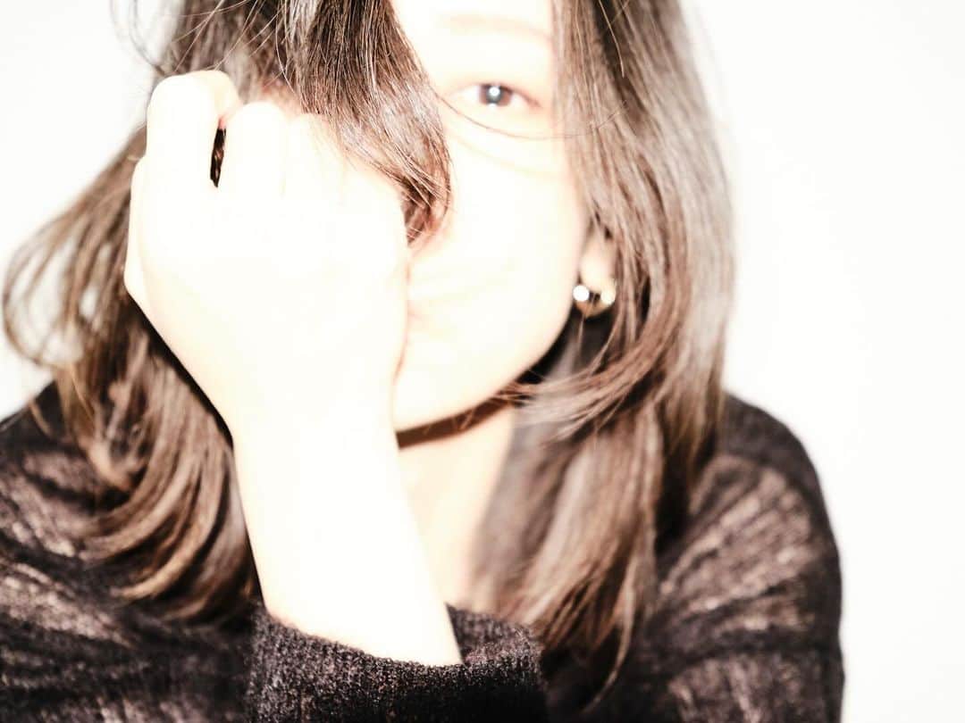 月船さららのインスタグラム：「今日もめちゃくちゃ良い日。 楽しくて楽しく。 俳優やってるの、最高に楽しい。  📸→ @t.minamoto」