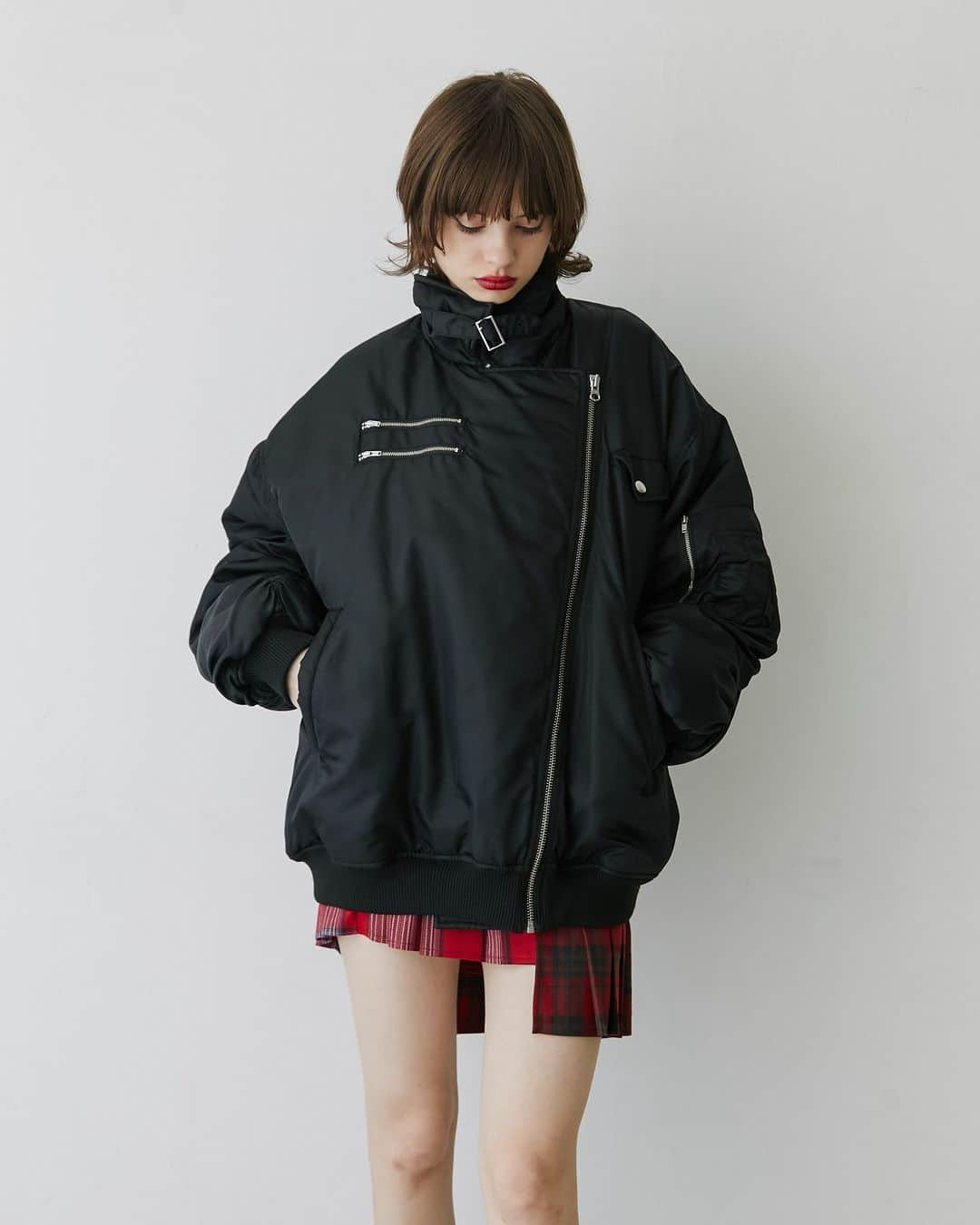 jouetieさんのインスタグラム写真 - (jouetieInstagram)「【 Winter Outer 】  ▼outer #ライダースMA1 ¥14,300(tax in) IVR/BLK/#ライダースma  TOPページURLからチェック✔️ 商品詳細は画像をタップ🛒📌  #jouetie #ジュエティ #jouetie_ootd #jouetie_ootd  -----------------------------------------------  #drmartens #coordinate #code #コーデ #コーディネート #street #ストリート #ストリートファッション #MIXスタイル #MIXコーデ #マーチン #マーチンコーデ #アウターコーデ #アウター #ma1コーデ #ライダース女子 #ブルゾンコーデ #秋冬アウター #大人ガーリー #チェック #赤チェック」12月6日 20時00分 - jouetie_official