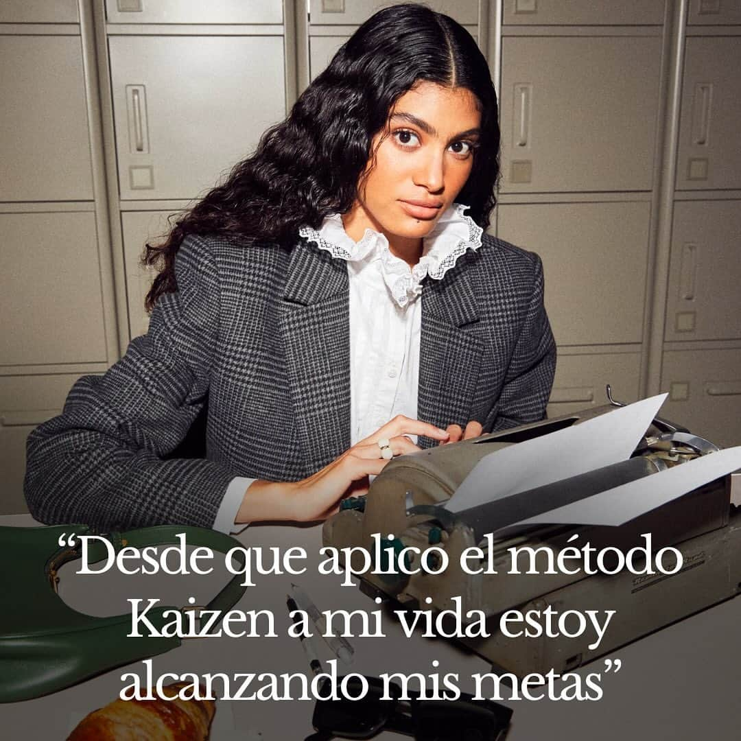 Vogue Españaのインスタグラム：「Adiós a la procrastinación y hola a la motivación. Gracias a esta filosofía japonesa, una editora de Vogue cuenta cómo ha conseguido avanzar con sus objetivos (sin morir en el intento y siendo amable consigo misma). {Puedes leer todas las claves en el link de la bio} ▪️Foto: @silvia.retana  ▪️Texto: @mon_herasb」