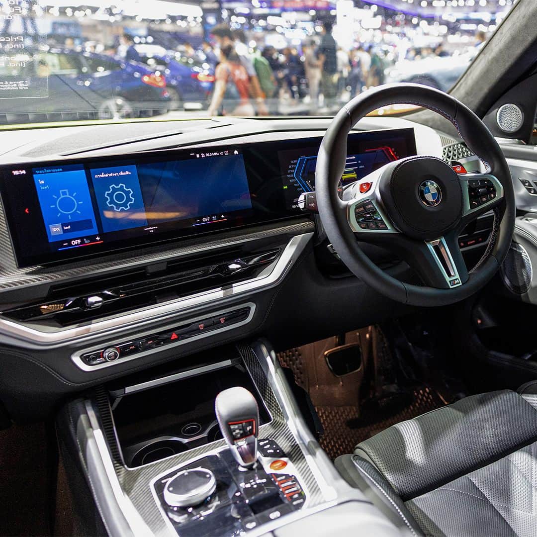 BMW Thailandさんのインスタグラム写真 - (BMW ThailandInstagram)「THE XM 50e ยนตรกรรม SAV ปลั๊กอินไฮบริดจาก BMW M ที่ดุดันและทรงพลังที่สุดแห่งยุค พร้อมให้คุณได้สัมผัสกับที่สุดแห่งเอกลักษณ์อันน่าเกรงขามที่งาน Motor Expo 2023 แล้ววันนี้  และเอกสิทธิ์พิเศษมากมายจาก BMW Excellence Club ที่จะทำให้คุณได้พบกับประสบการณ์เหนือระดับกว่าใคร  #BMW #BMWTH #JOYisBMW #สุนทรียภาพแห่งการขับขี่ #THEFUTUREISNOW #MOTOREXPO2023 #THEXM  #THEEXPRESSIONISTXM」12月6日 20時00分 - bmwthailand