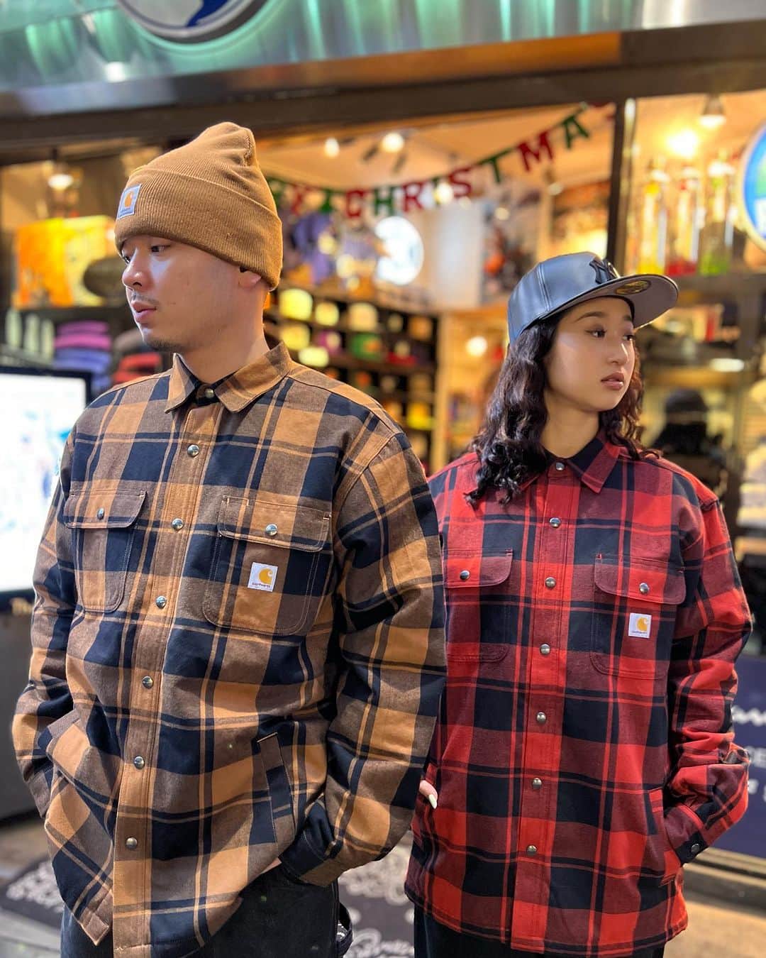 GROW AROUNDのインスタグラム：「CARHARTT  RELAXED FIT FLANNEL SHERPA-LINED SHIRT JACKET  8オンスのフランネル素材を使用しており、裏地には肉厚なシェルパ素材が採用されております🔥  この時期に重宝されるアイテムです👍  WEB UPも完了しております✅」