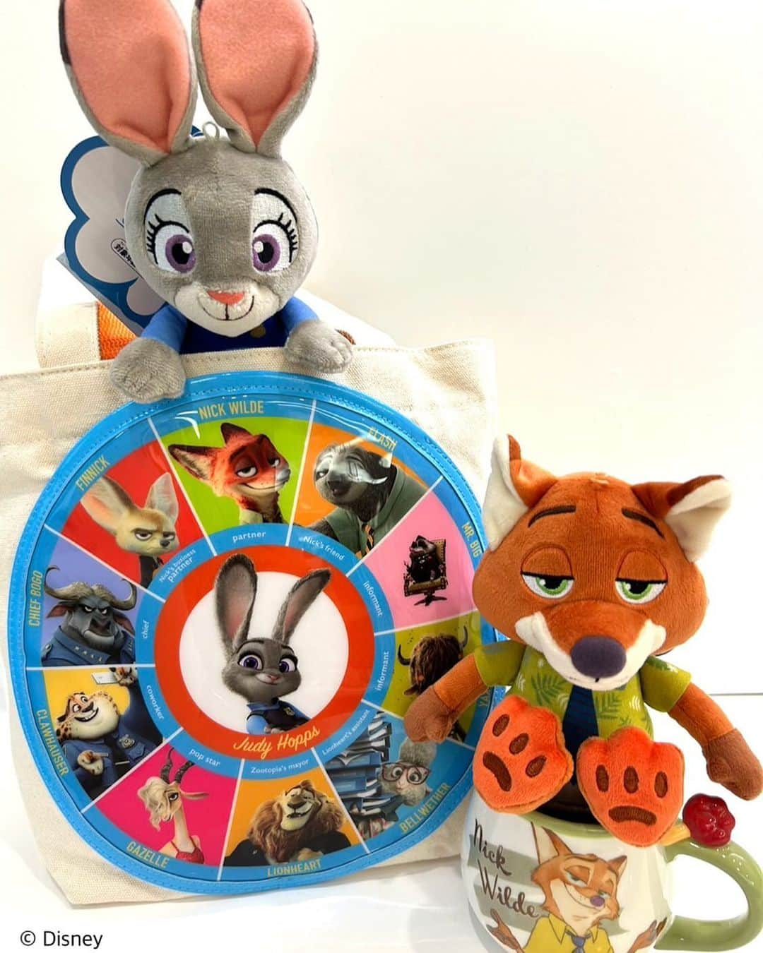 KIDDY LAND officialのインスタグラム：「いよいよ🦊🐰 12月8日に「ズートピア」金曜ロードショーでみられますね♡ 楽しみです😊  ※東京駅では通販(現金書留対応)も行っております✨ お電話でお問い合わせくださいませ。 ☎️03-6259-1620  #kiddyland #disney #zootopia  #キデイランド #ディズニー #ズートピア #ニック #ジュディ  #ニックワイルド #ジュディホップス  #JudyHopps #NickWilde #tokyo #tokyostation  #東京 #東京駅 #ディズニーアベニュー東京駅店」