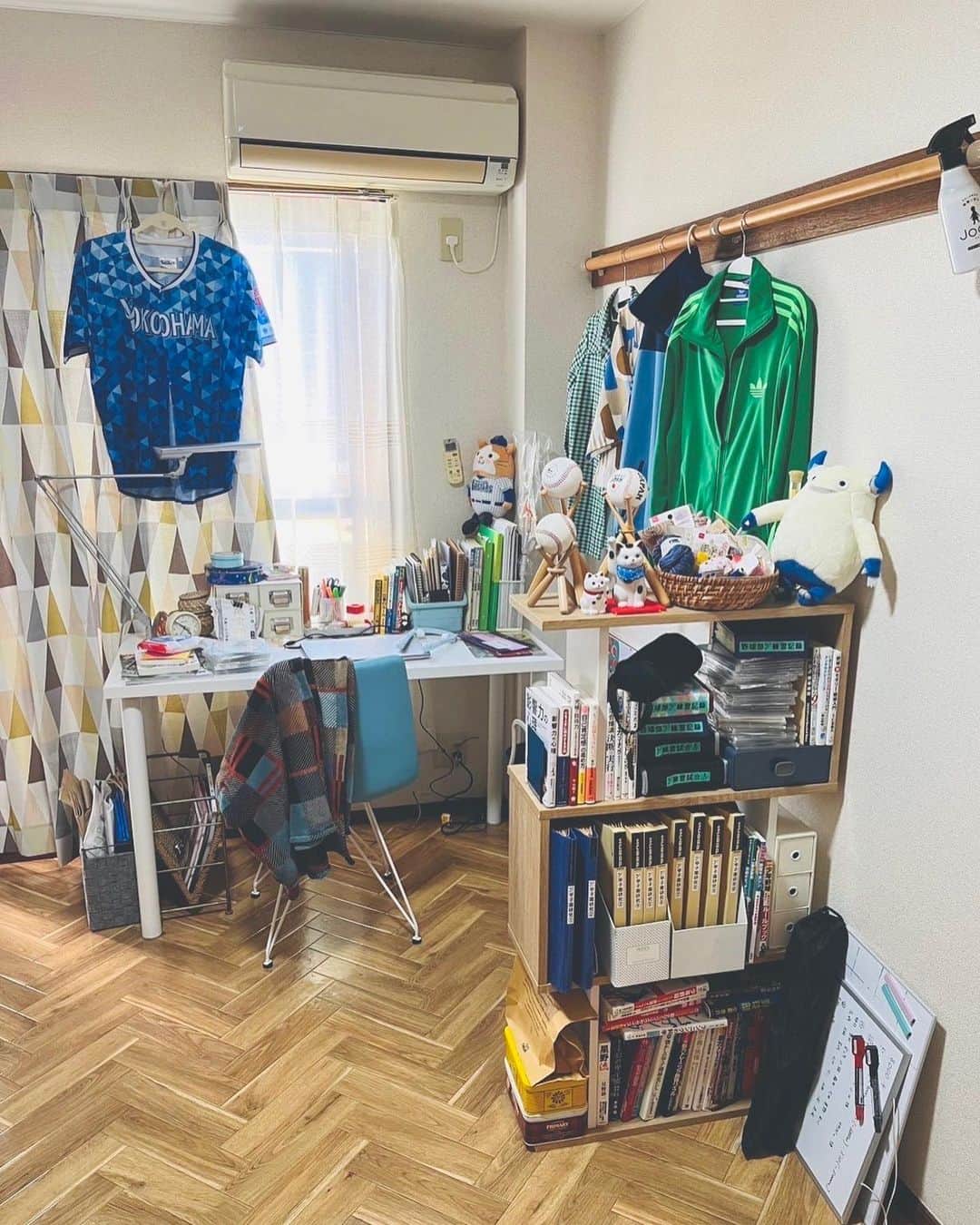のインスタグラム：「⚾️  山住先生のお家の中をチラ見せ👀 いたるところに野球愛が溢れてます✨✨  #tbs #日曜劇場 #下剋上球児 #12月10日よる9時第9話放送⚾️」