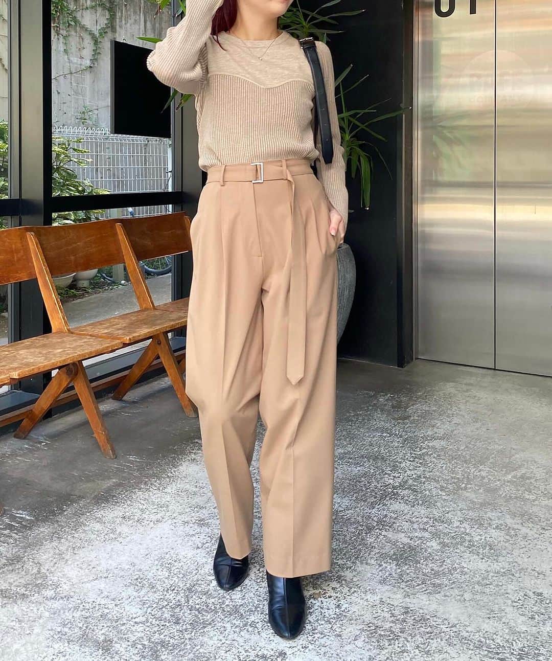 CAPRICIEUX LE'MAGEさんのインスタグラム写真 - (CAPRICIEUX LE'MAGEInstagram)「【preorder】 ⁡ ⁡ ⁡ ⁡ ⁡ ⁡ ☑︎ビスチェ切替プルオーバー beige / greige / black ⁡   ⁡ ⁡ ビスチェを重ねたような編地を切り替えたデザインニット ⁡ すっきりとしたシルエットながらも しっかりと肉感があるので暖かく着られます◎ ⁡ ワントーンでまとめたスタイリングもおすすめ！ ⁡ ⁡ ⁡ ⁡ ⁡ ⁡ ⁡ #capricieuxlemage#カプリシュレマージュ#大人カジュアル#ootd#置き画#シンプルコーデ#きれいめコーデ#きれいめカジュアル#低身長コーデ#高身長コーデ#シンプルコーデ#淡色#ベージュコーデ#淡色コーデ#淡色女子#大人カジュアル#カジュアルコーデ#プルオーバー」12月6日 20時44分 - capricieux_lemage