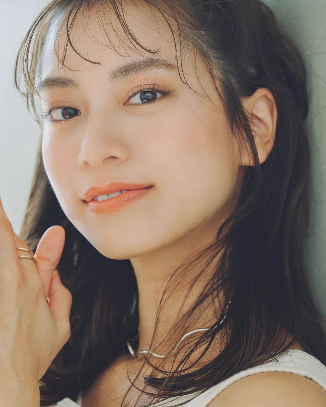 佐分利眞由奈のインスタグラム：「🤍💭  Ph @kenta.koishi  Hm @kina910」