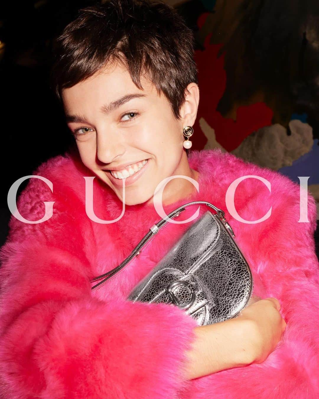 グッチさんのインスタグラム写真 - (グッチInstagram)「Vibrant encounters.   Spotlighting festive feelings with Gucci Gift.   #GucciGift #GucciHorsebit1955 #GucciBeauty #GucciValigeria」12月10日 2時00分 - gucci