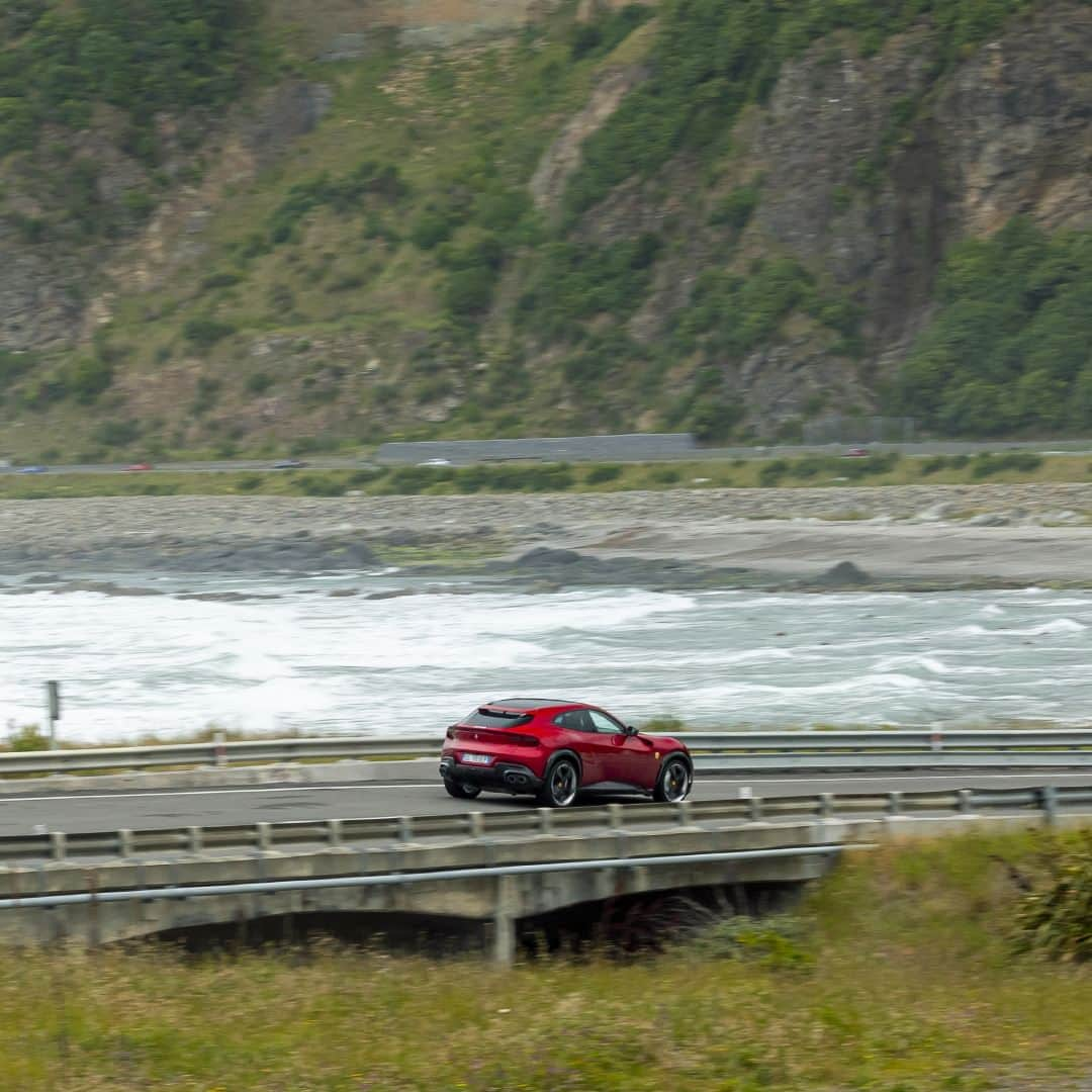 フェラーリさんのインスタグラム写真 - (フェラーリInstagram)「From the vineyards of Blenheim to the rugged coastline along Cook Strait, the #FerrariPurosangue conquered the sinuous roads of #NewZealand with ease.   Then, taking the inland Route 70 and Route 7, the convoy smoothly cruised through New Zealand's Alpine Pacific region, showcasing their ability to conquer all roads and weathers during the #FerrariTourNZ.   Discover more at the link in bio.   @ferrariaustralasia @ferrariapac   #FerrariMagazine #DrivingFerrari #Ferrari」12月6日 20時53分 - ferrari